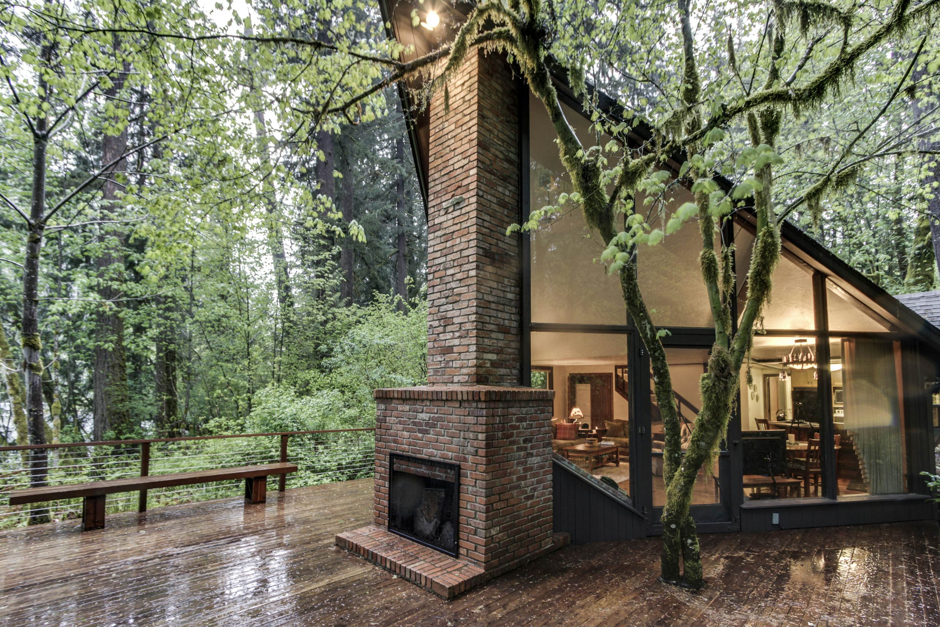 McKenzie River Cabin 5 BD Vida, OR Vacation Rental Vacasa