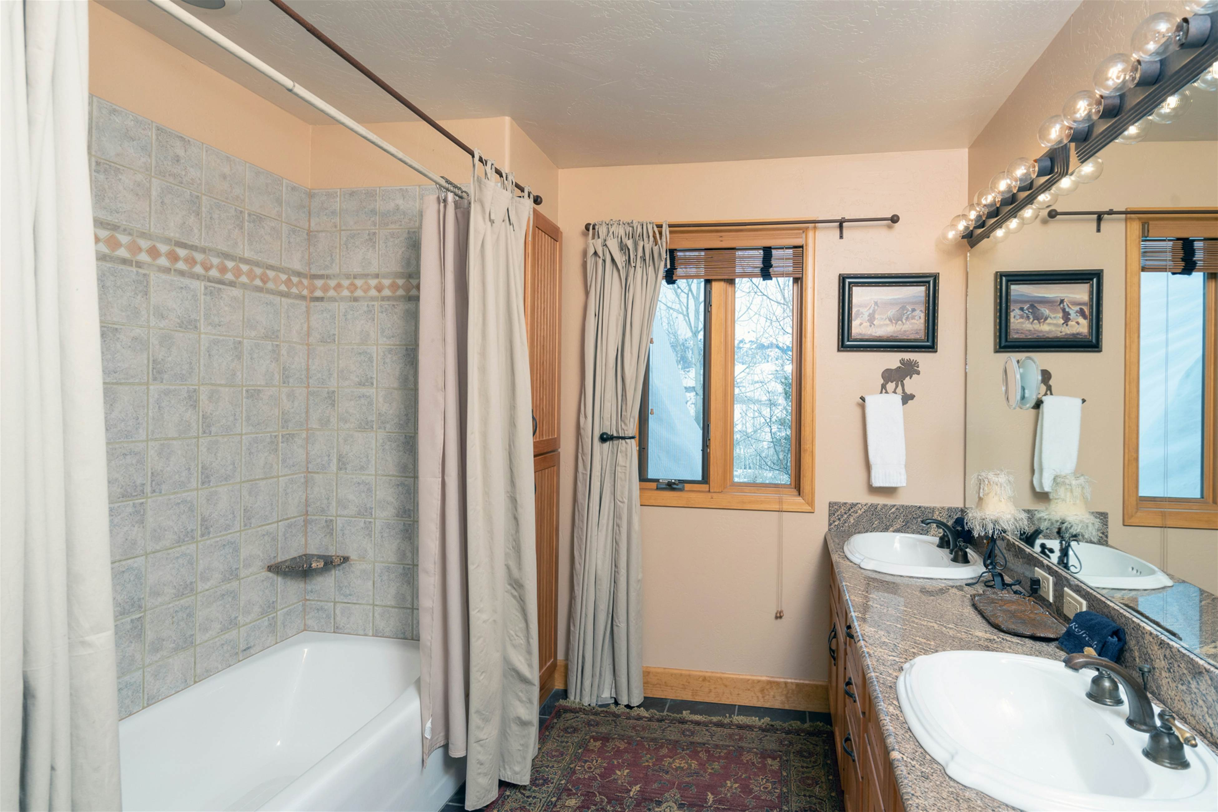 Double Eagle 102 - Back Nine Abode