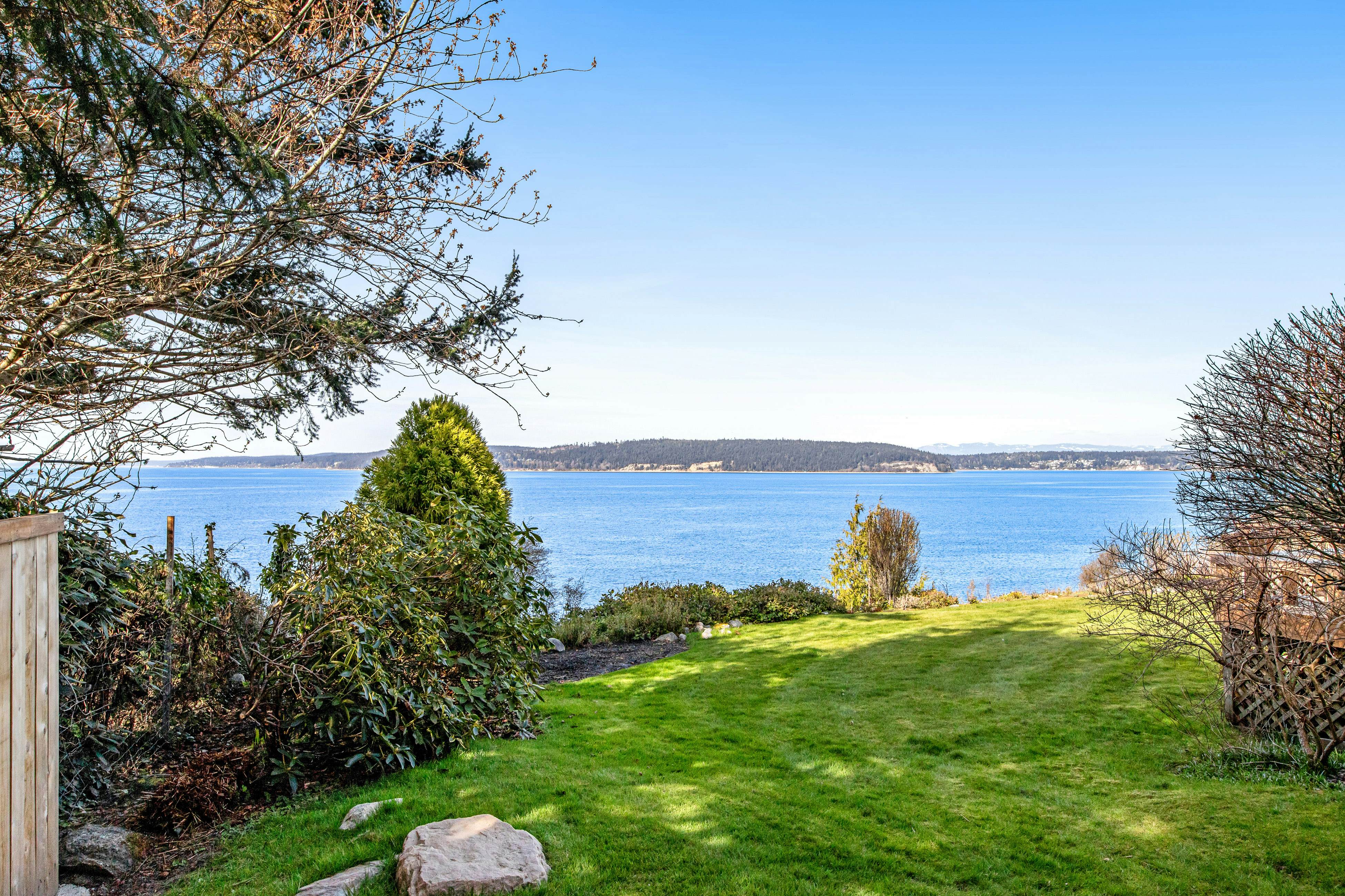 Cozy Cottage by the Sea