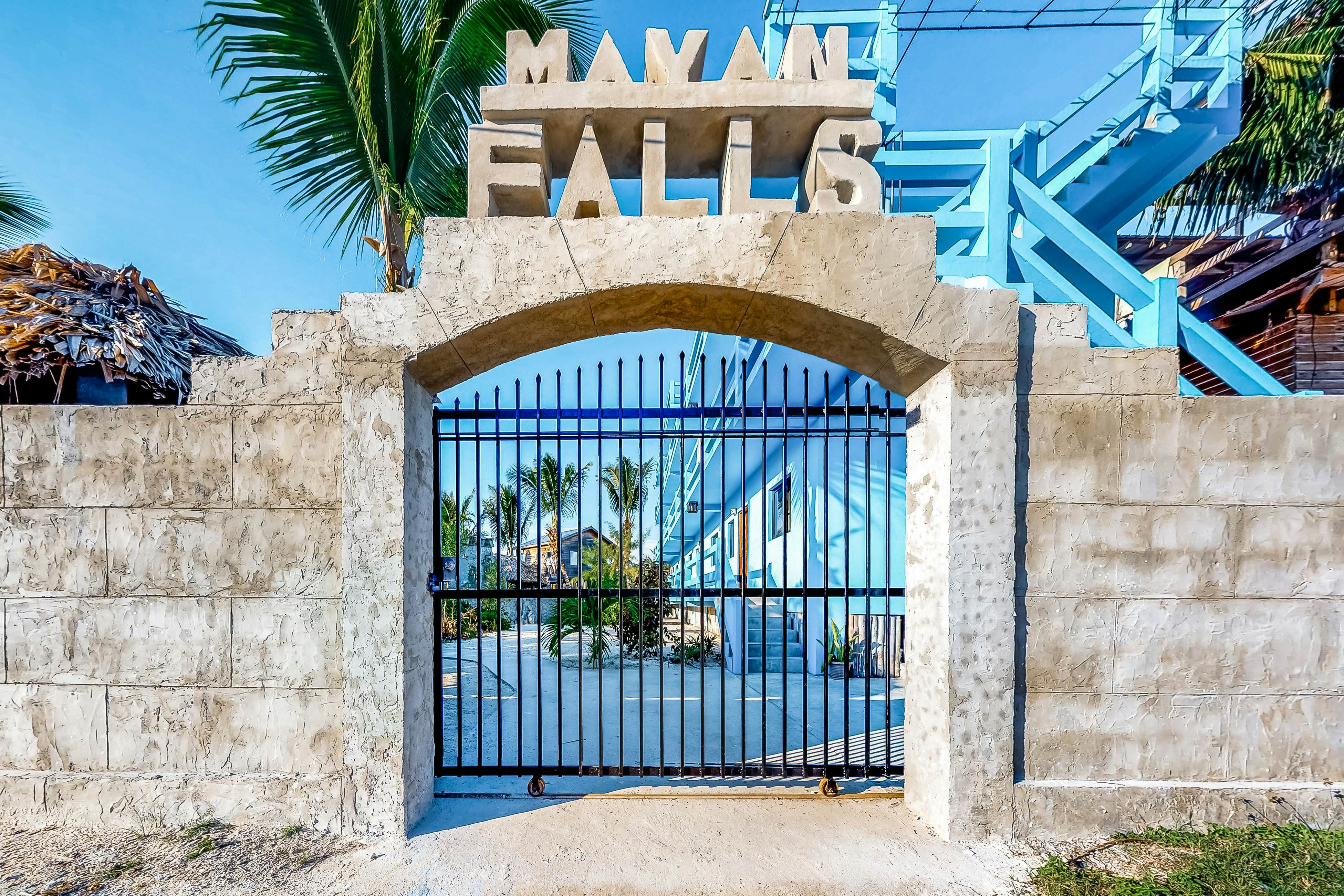 Muyal Suite at Mayan Falls -Gold Standard and Safe Corridor Certified