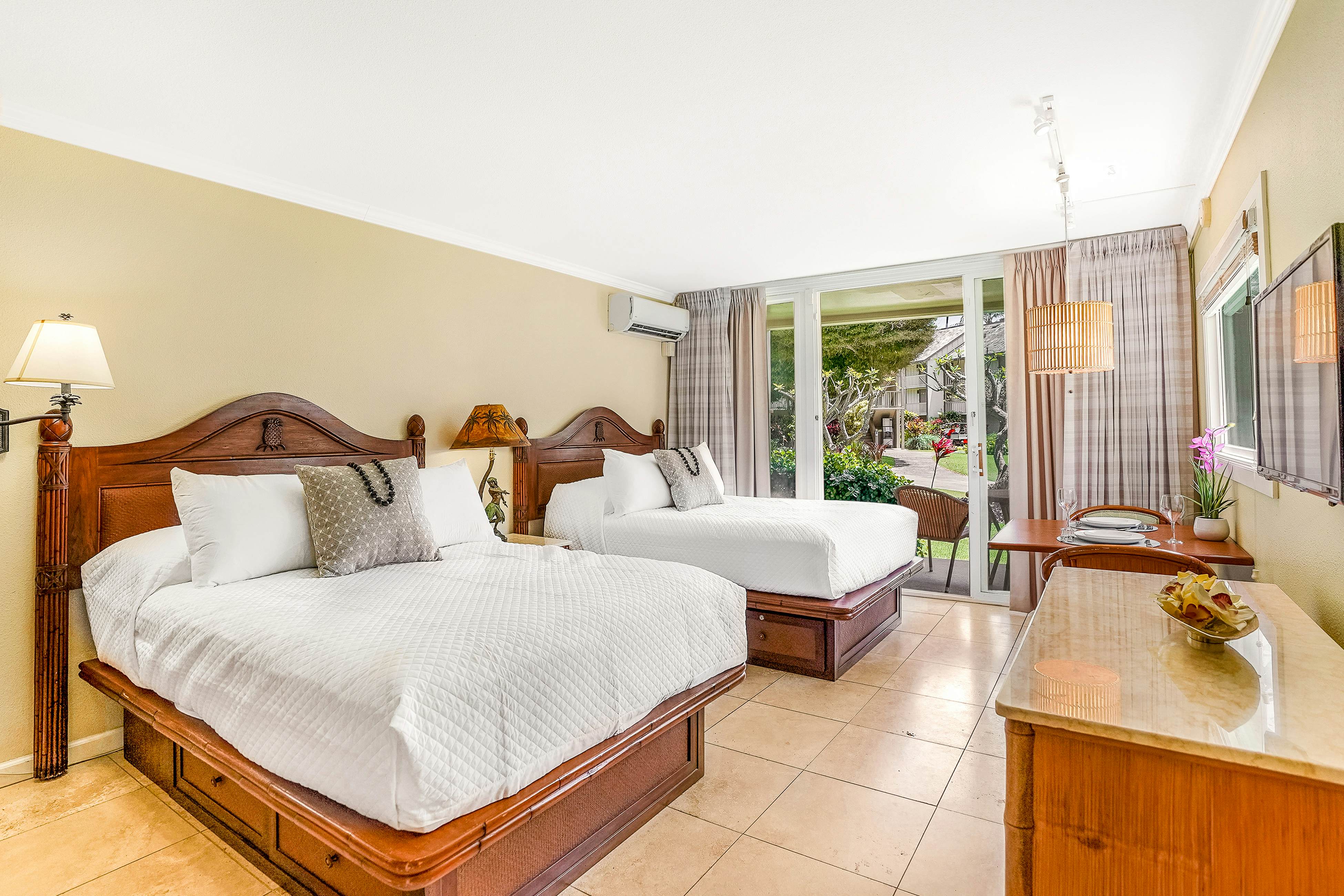 Islander on the Beach 172