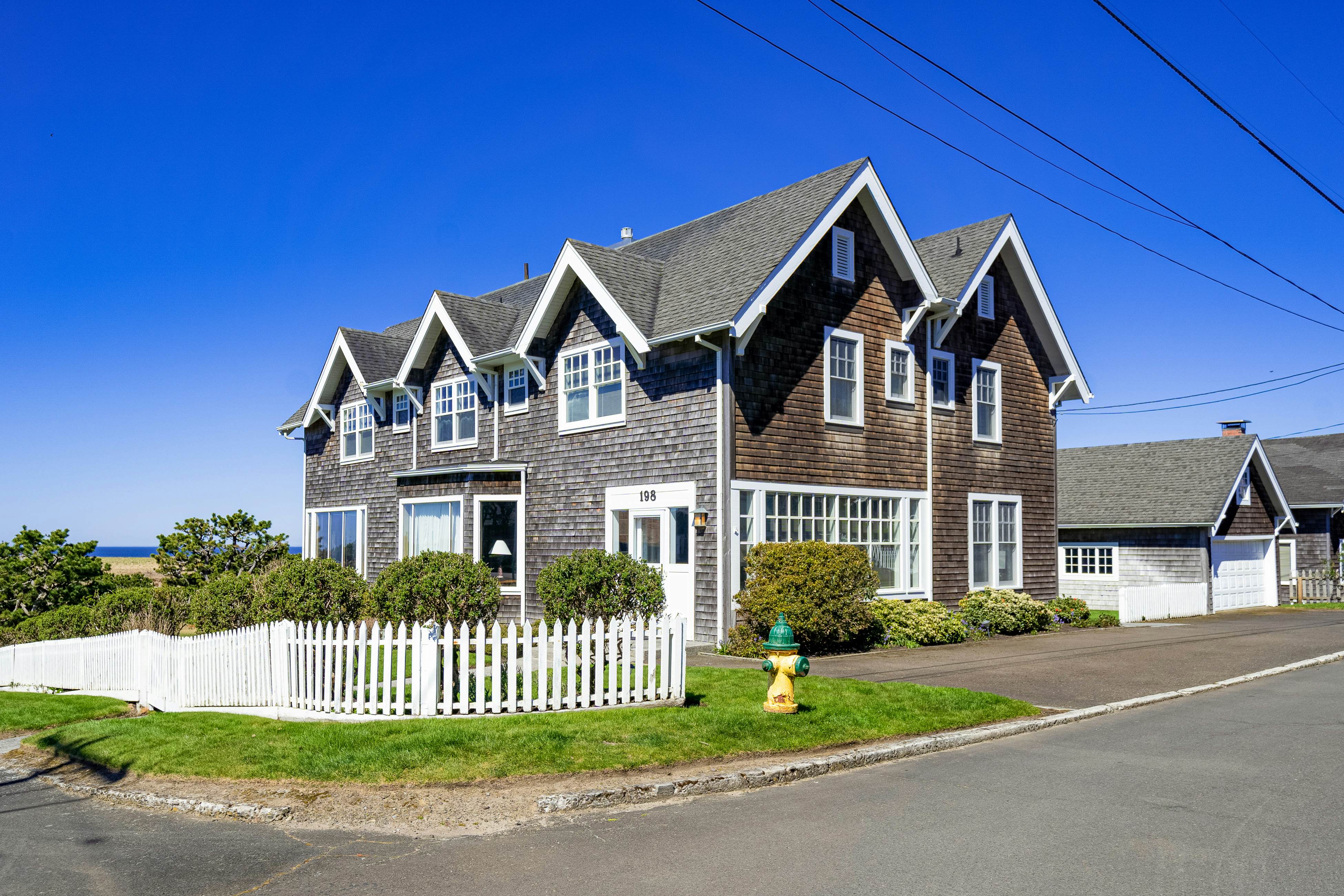 Gearhart Classic Vacation Rental 7 BD Gearhart, OR Vacation Rental