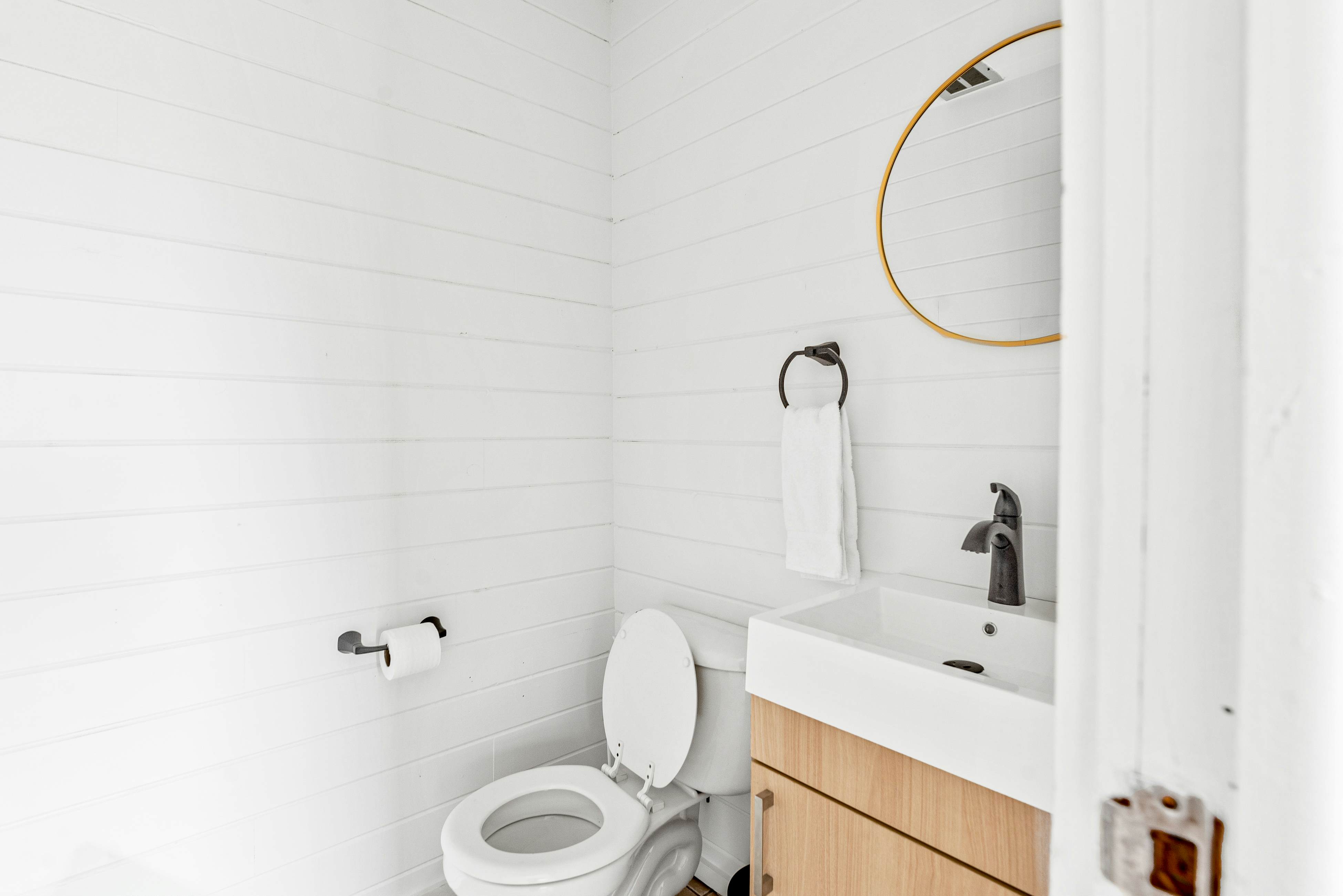 Cayuga Street Sunshine Retreat