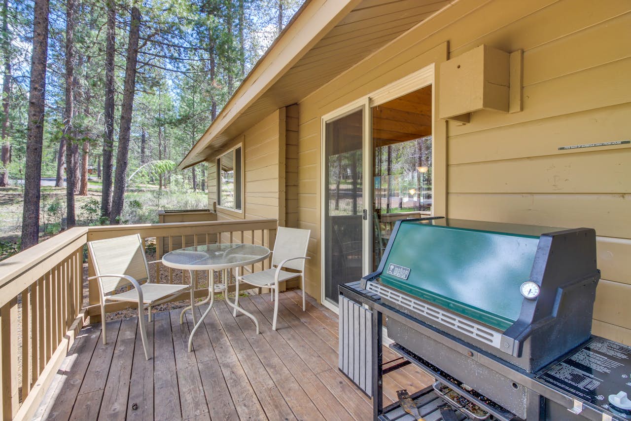 Otter Lane 11 3 BD Vacation Rental in Sunriver, OR Vacasa