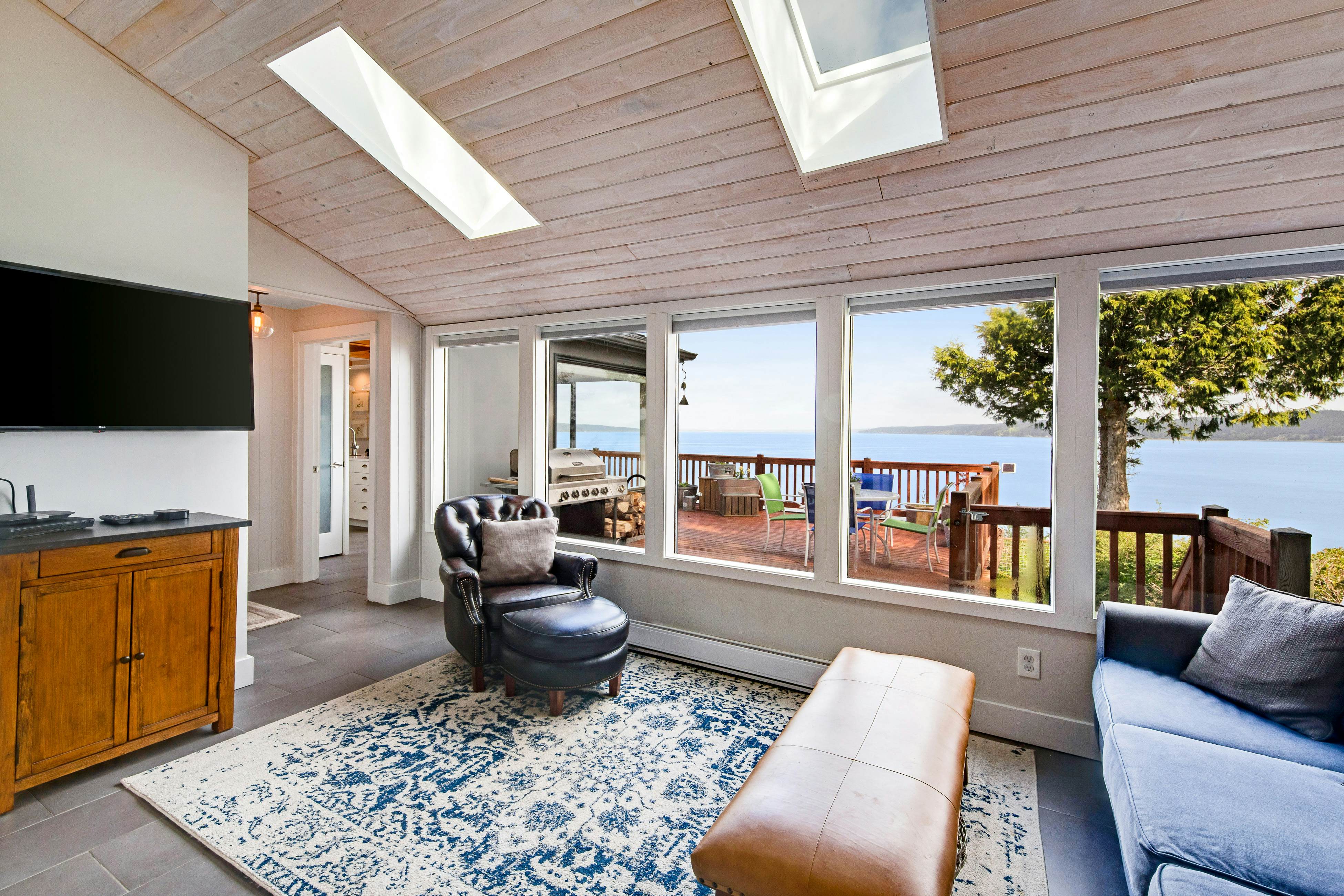 Saratoga Waterview Escape