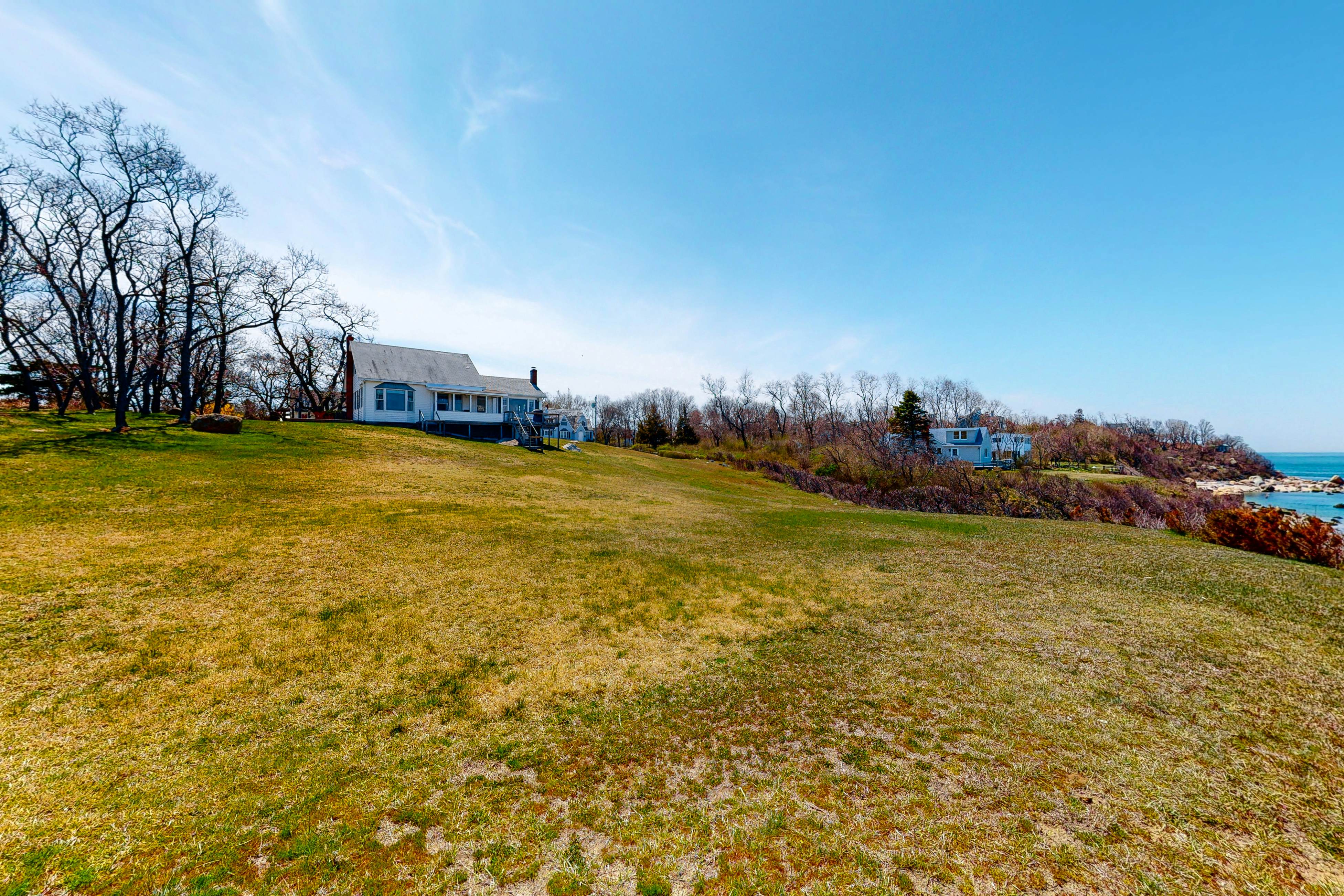 North Fork Waterfront Gem 2 BD East Marion, NY Vacation Rental Vacasa