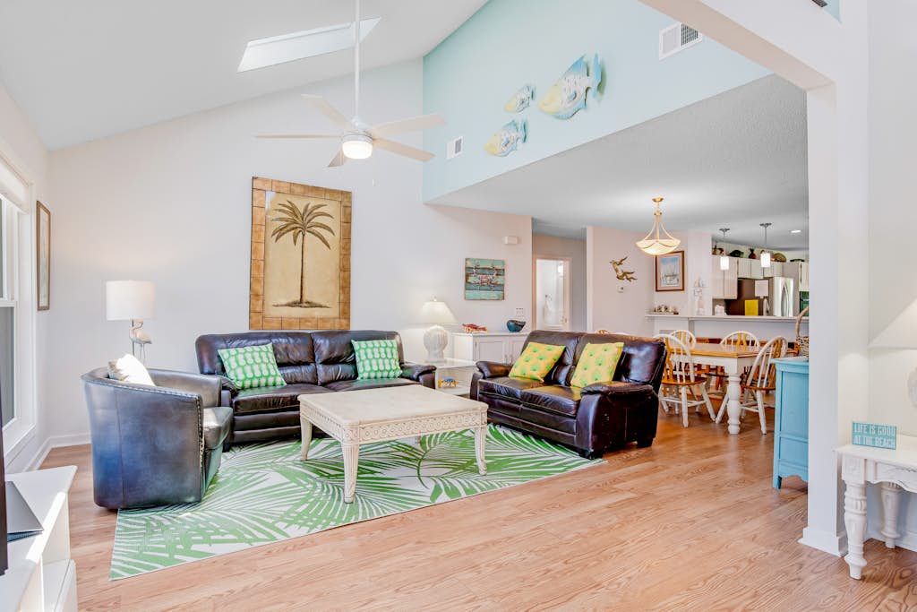 Private home w/access to shared pool, tennis, basketball courts & county park — Isle of Palms, SC — vacation rental