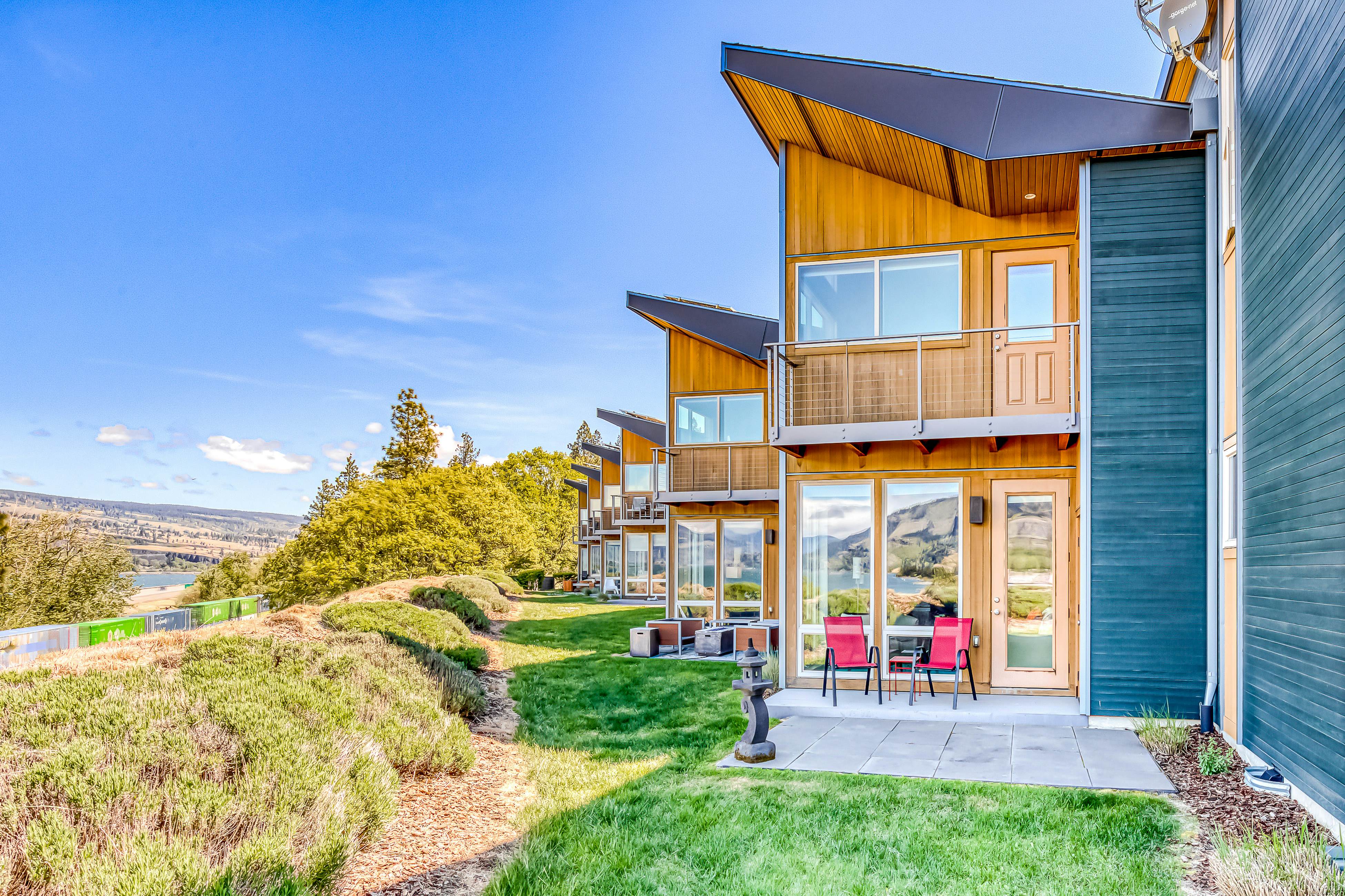 Mosier Creek Place 2 BD Mosier, OR Vacation Rental Vacasa