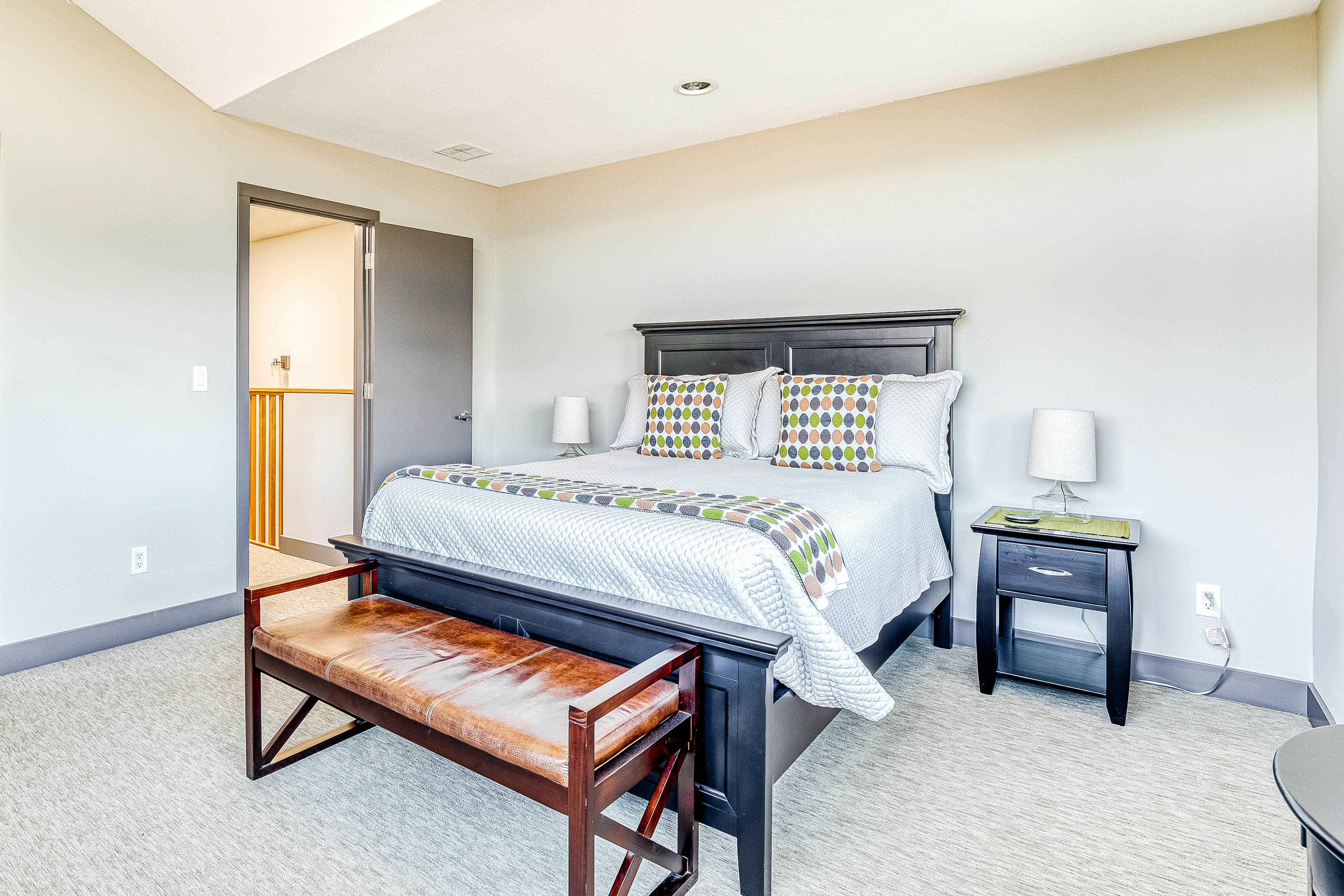 Mosier Creek Place 2 BD Mosier, OR Vacation Rental Vacasa