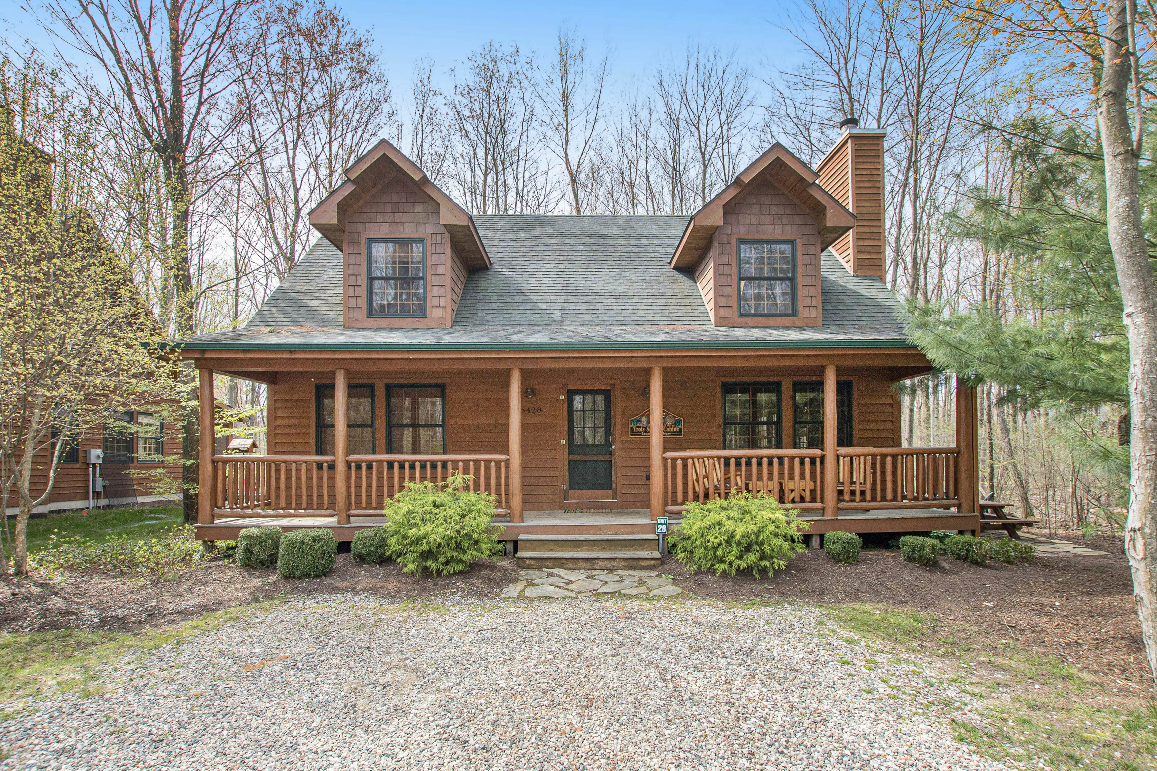 Kingfisher Cove Cabin 28