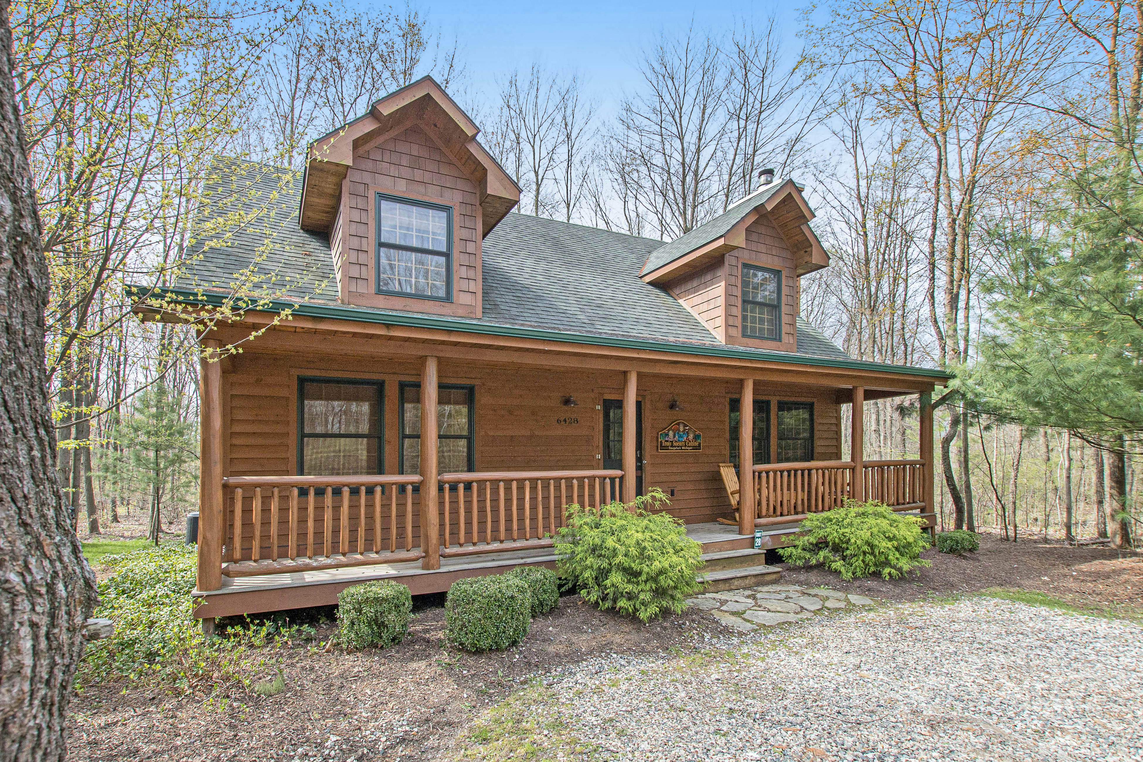 Kingfisher Cove Cabin 28