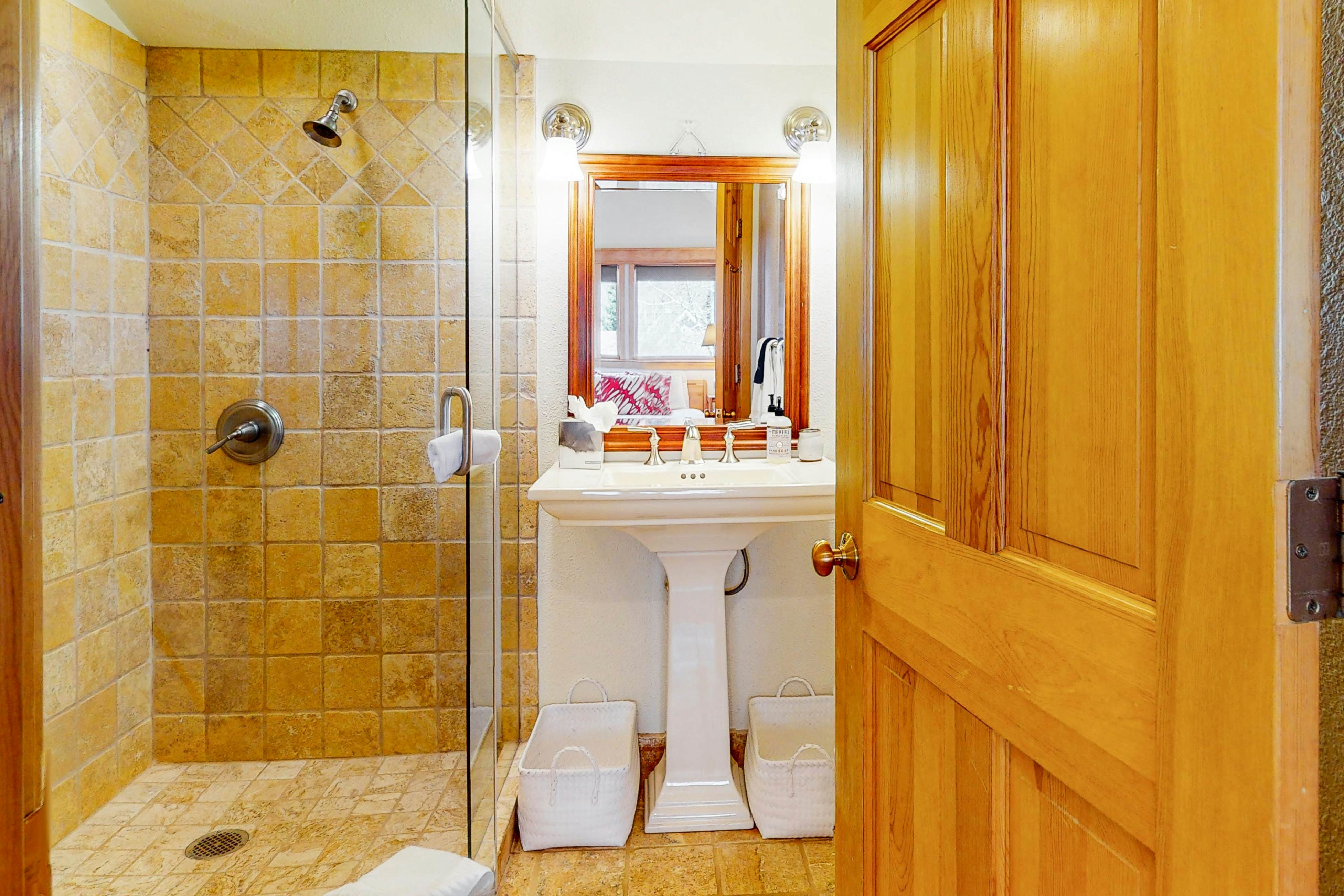 Smuggler Condos E - Smuggler Way