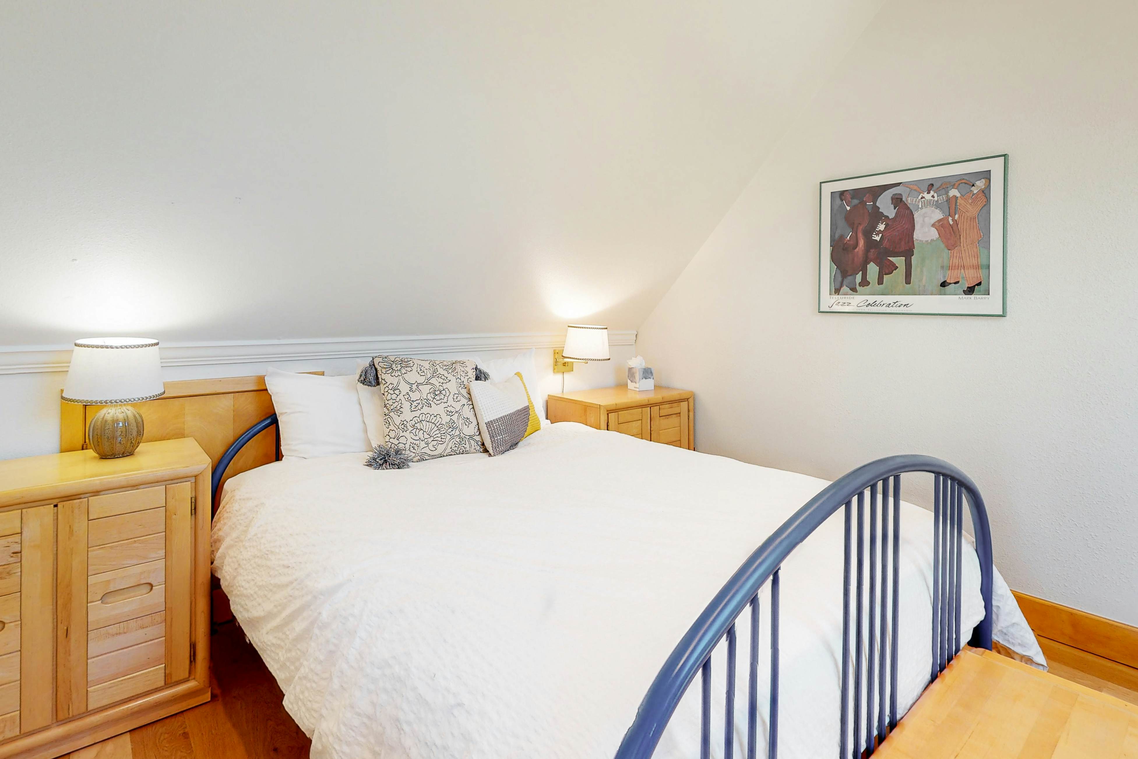 Smuggler Condos E - Smuggler Way