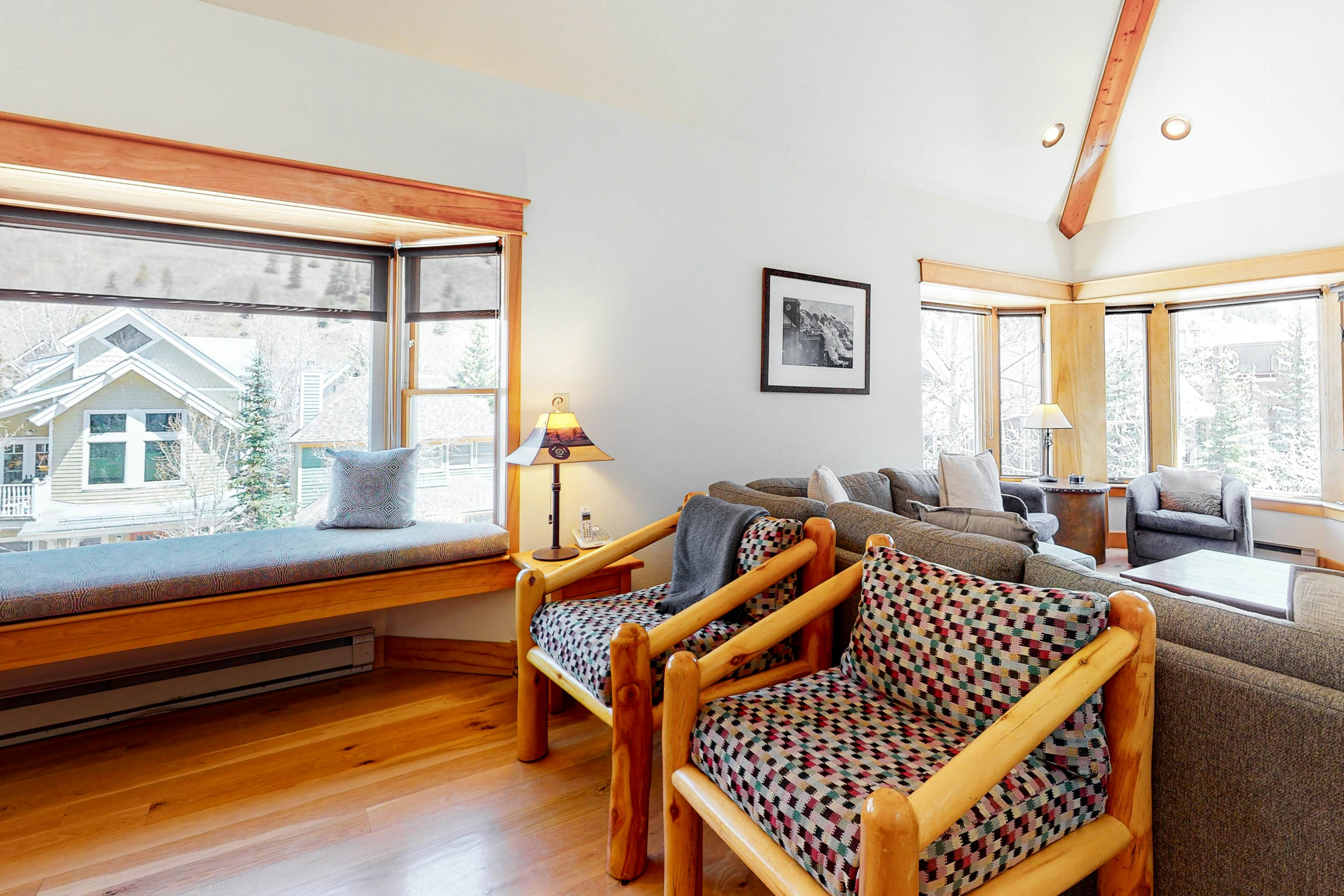 Smuggler Condos E - Smuggler Way