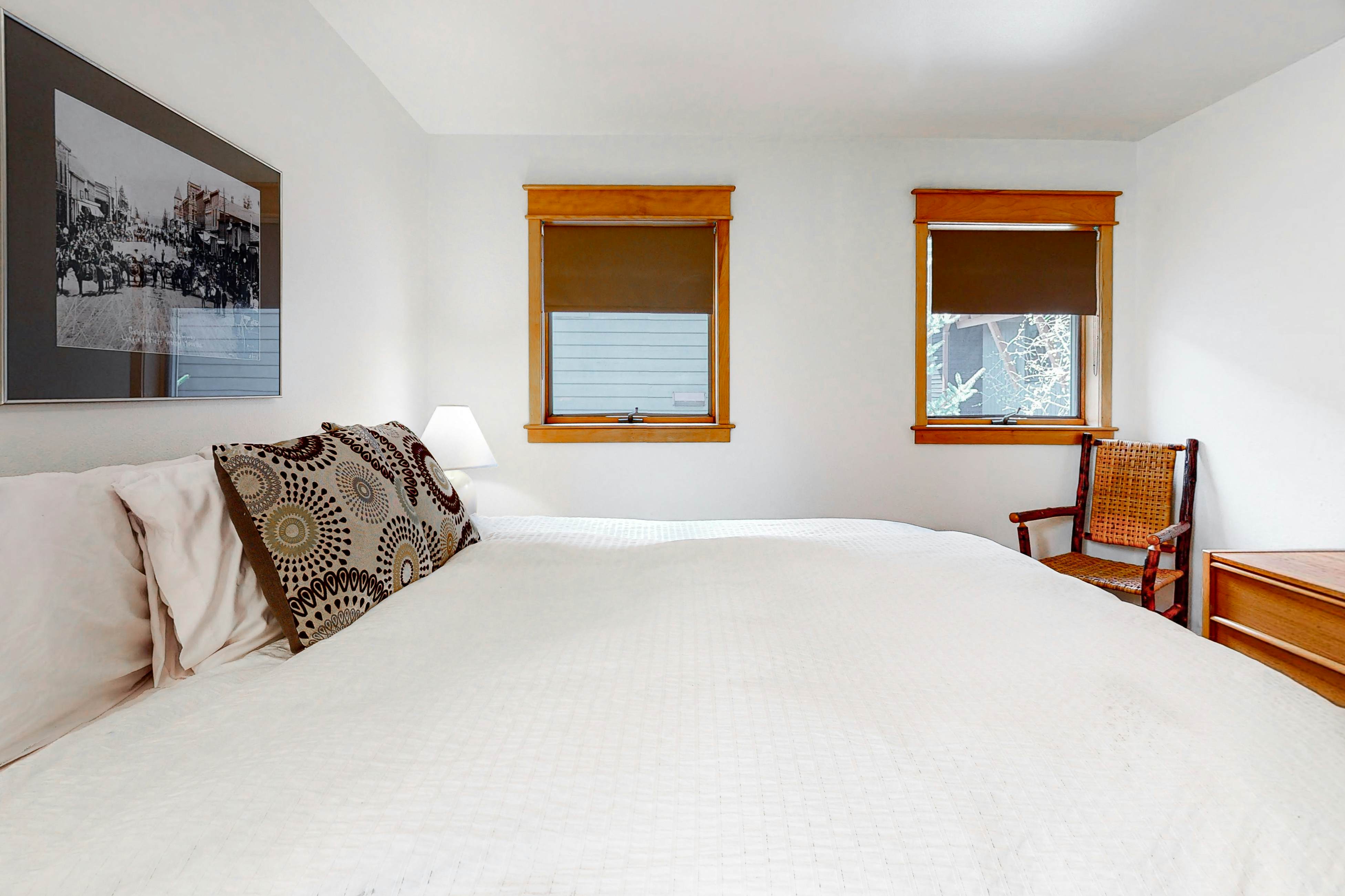 Smuggler Condos E - Smuggler Way