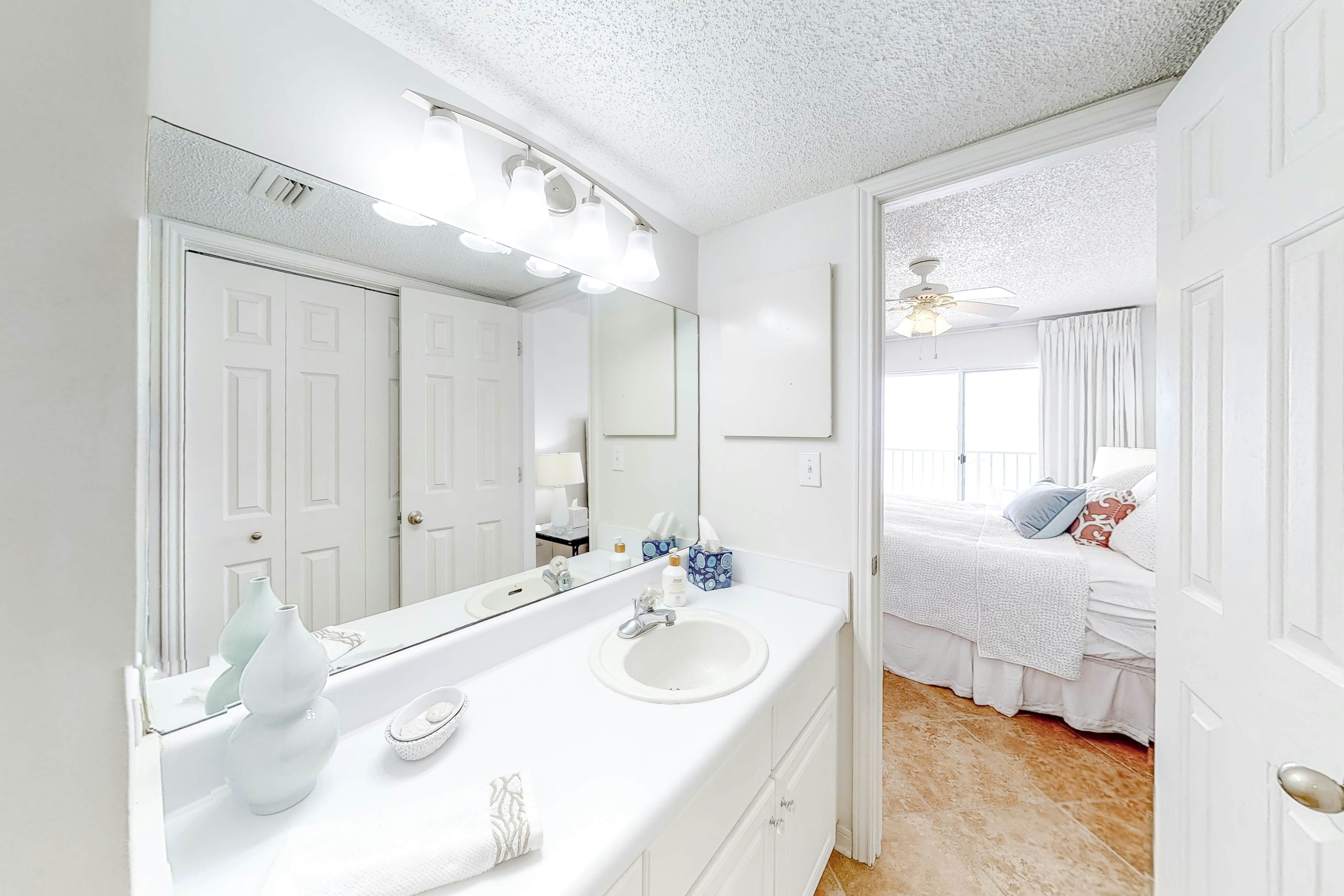 Ocean House I 1502 - C'est La Vie