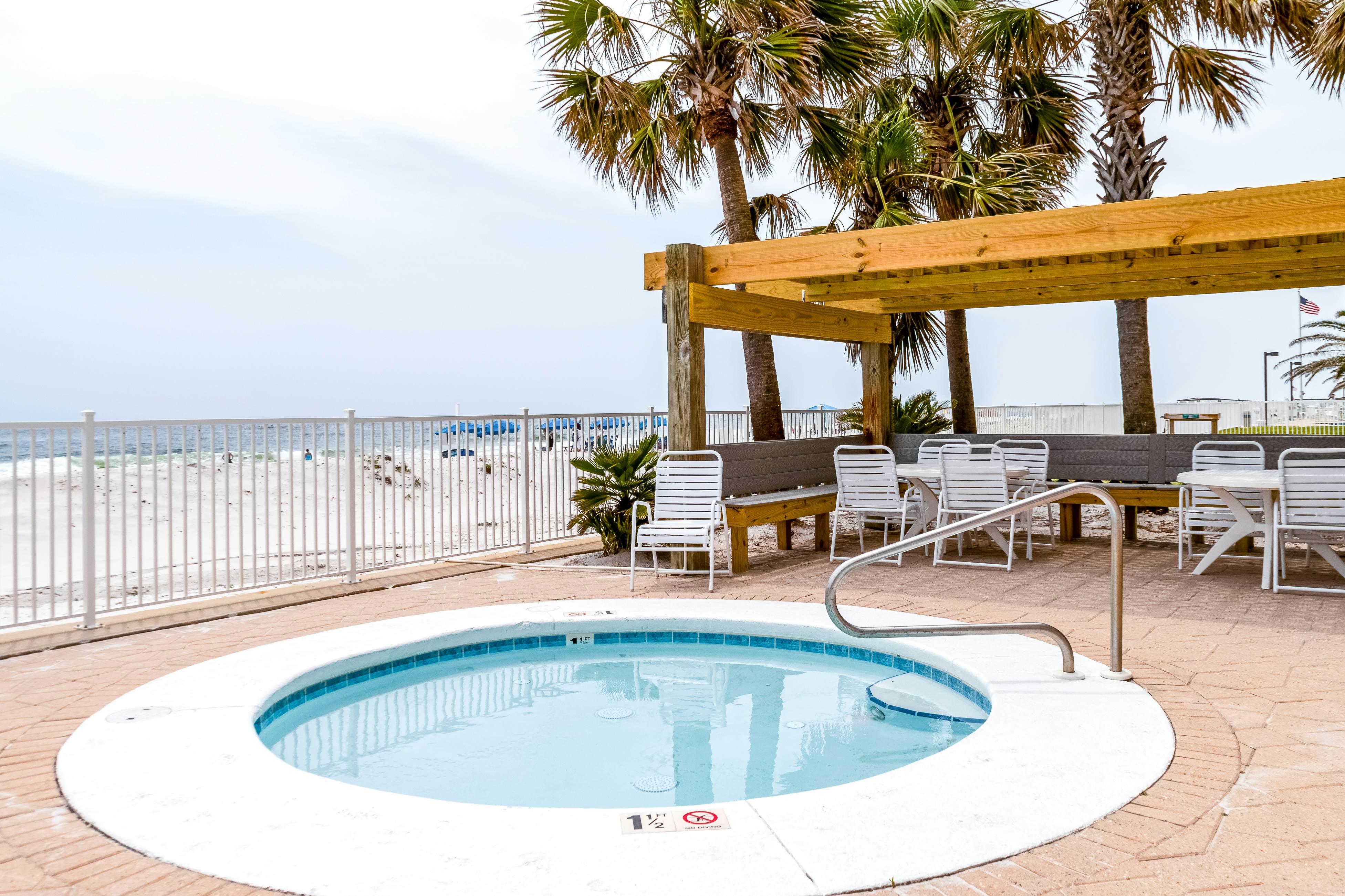 Ocean House I 1502 - C'est La Vie