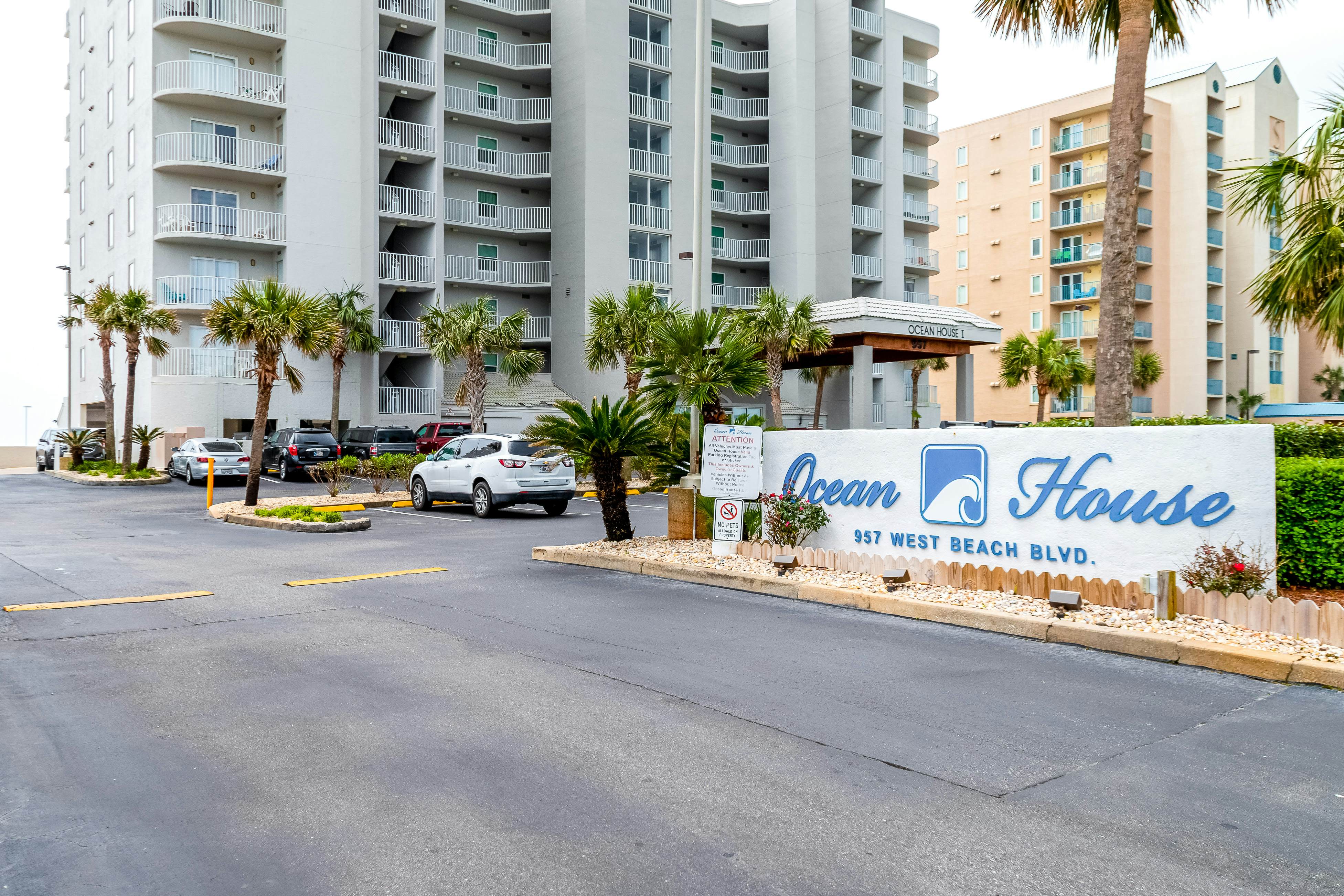 Ocean House I 1502 - C'est La Vie