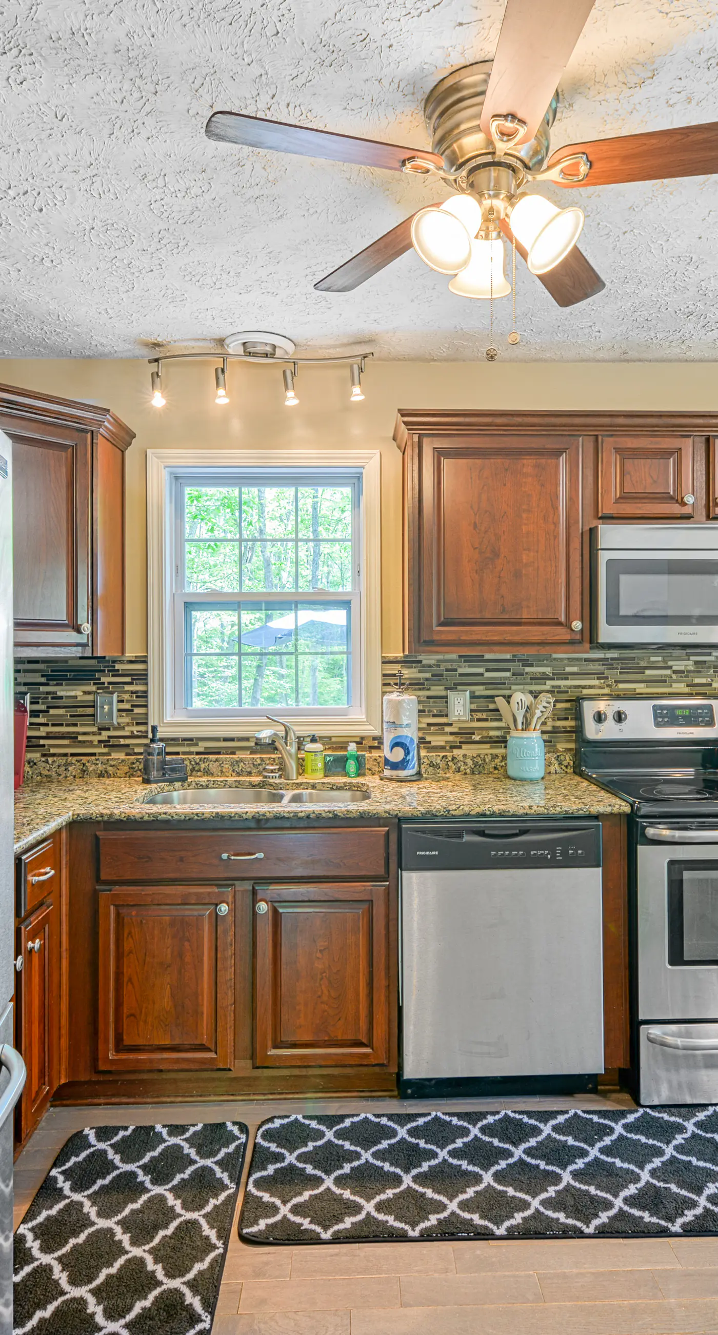 Lake Therapy 3 BD Louisa, VA Vacation Rental Vacasa
