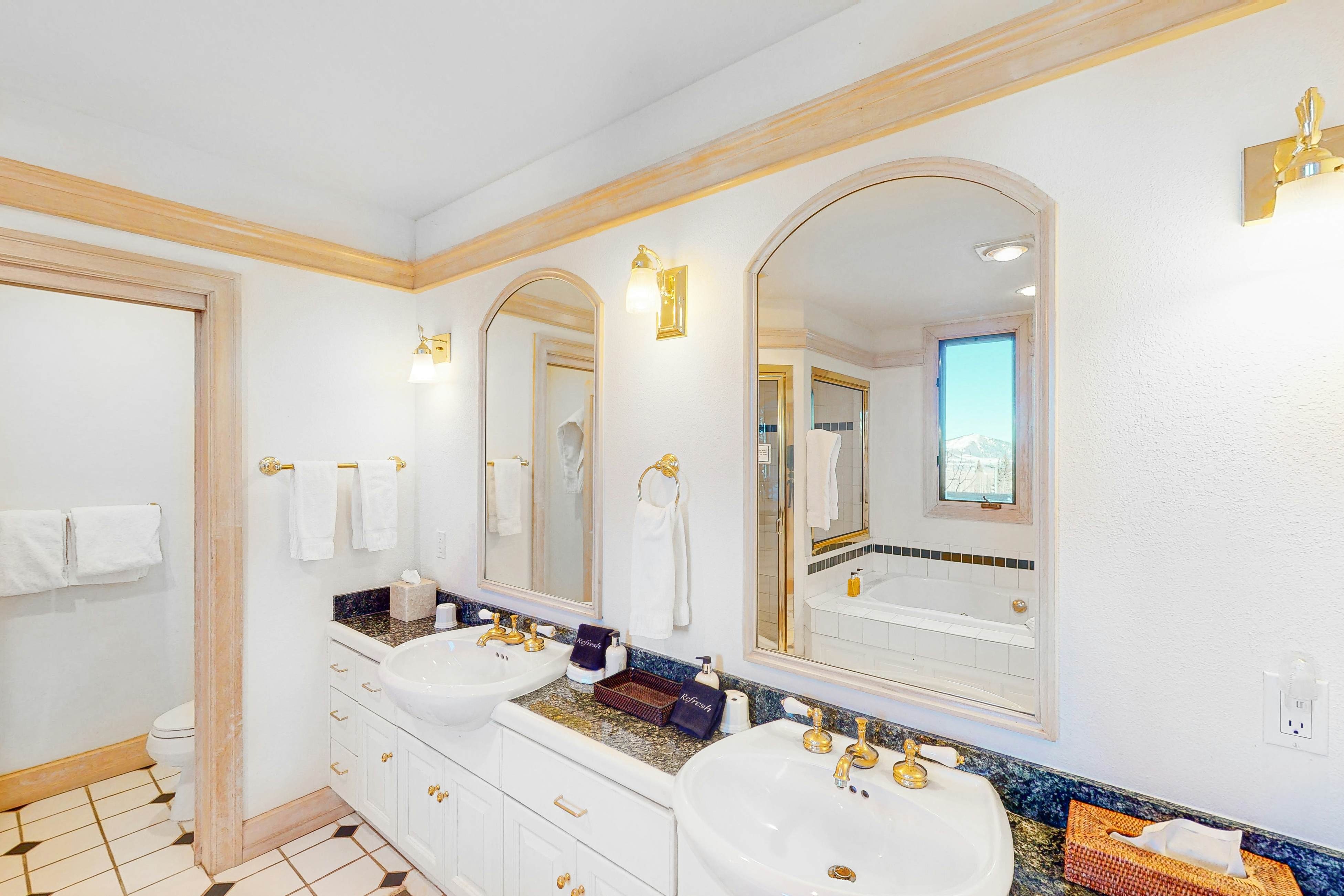 Lorian 14 - Lorian Vistas