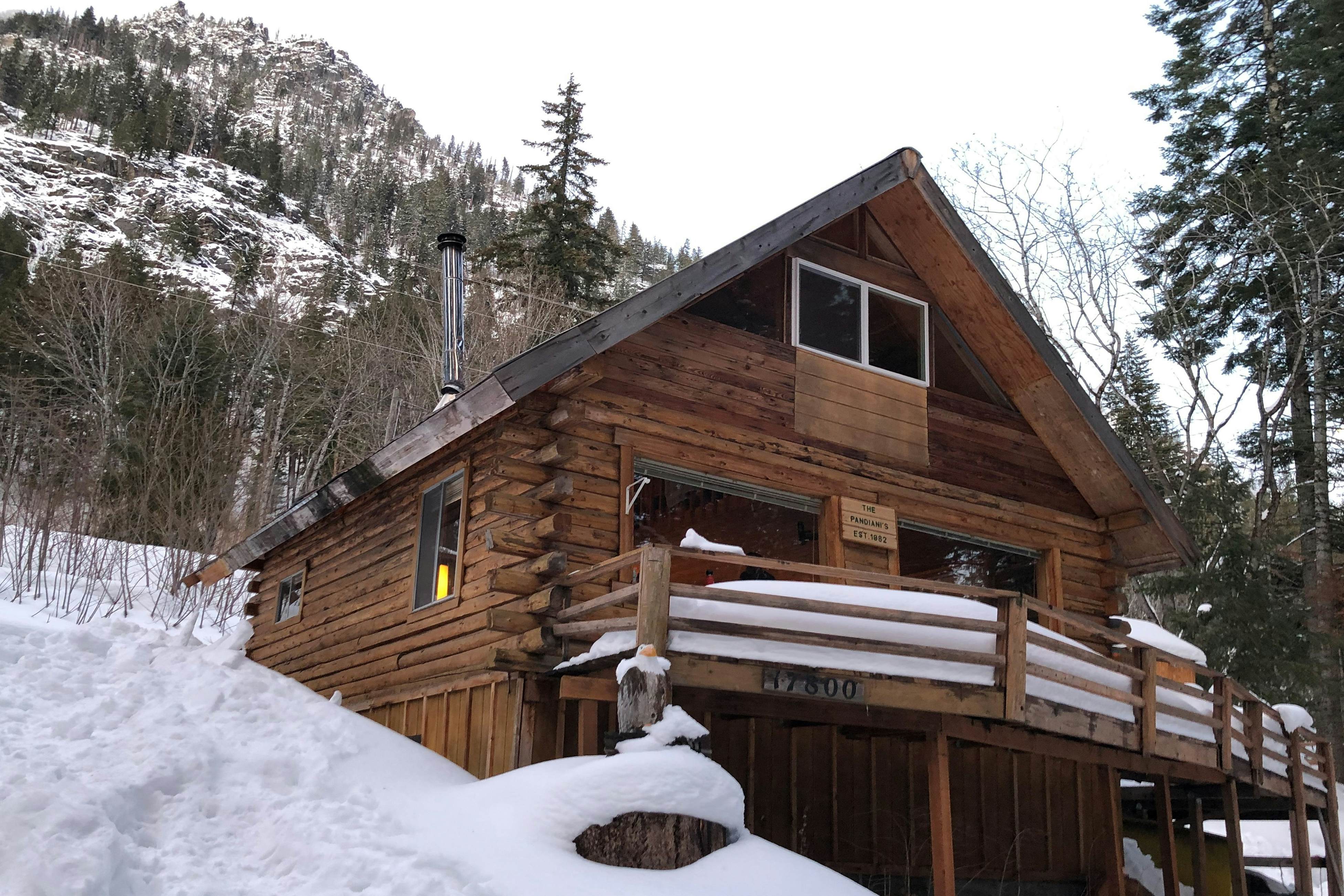 Sweet Retreat Cabin 1 BD Leavenworth, WA Vacation Rental Vacasa