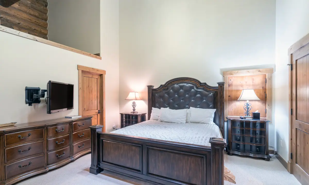 Lodges on Sundance #9 - 118 Lodges Lane - Pine Palace