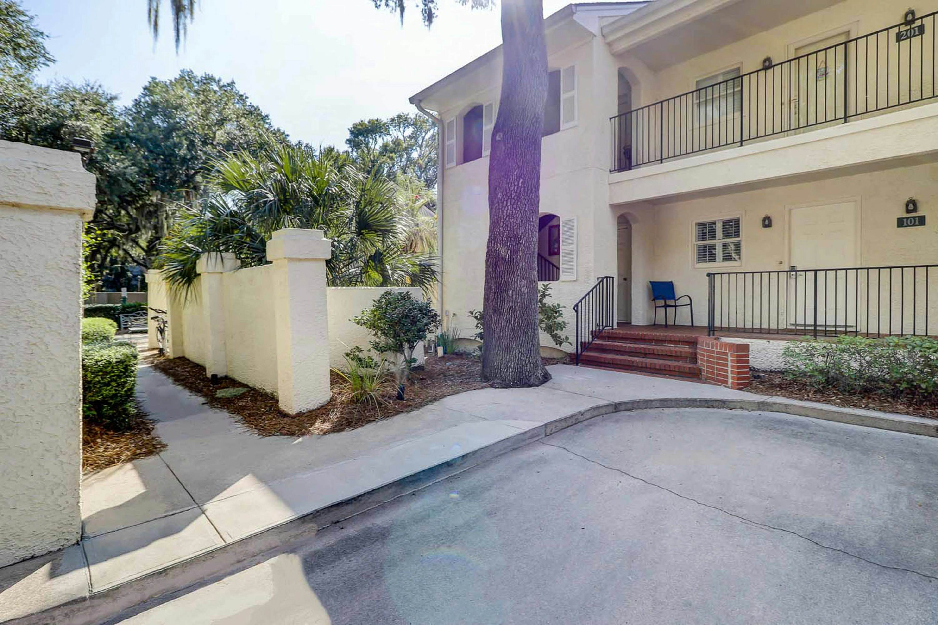 Beckenham 101 2 BD Hilton Head, SC Vacation Rental Vacasa