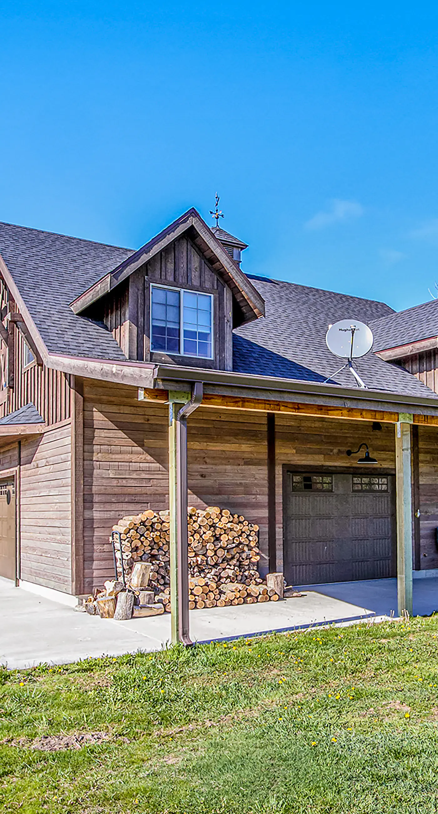 Farmhouse 2 BD Coloma Charter Township MI Vacation Rental Vacasa