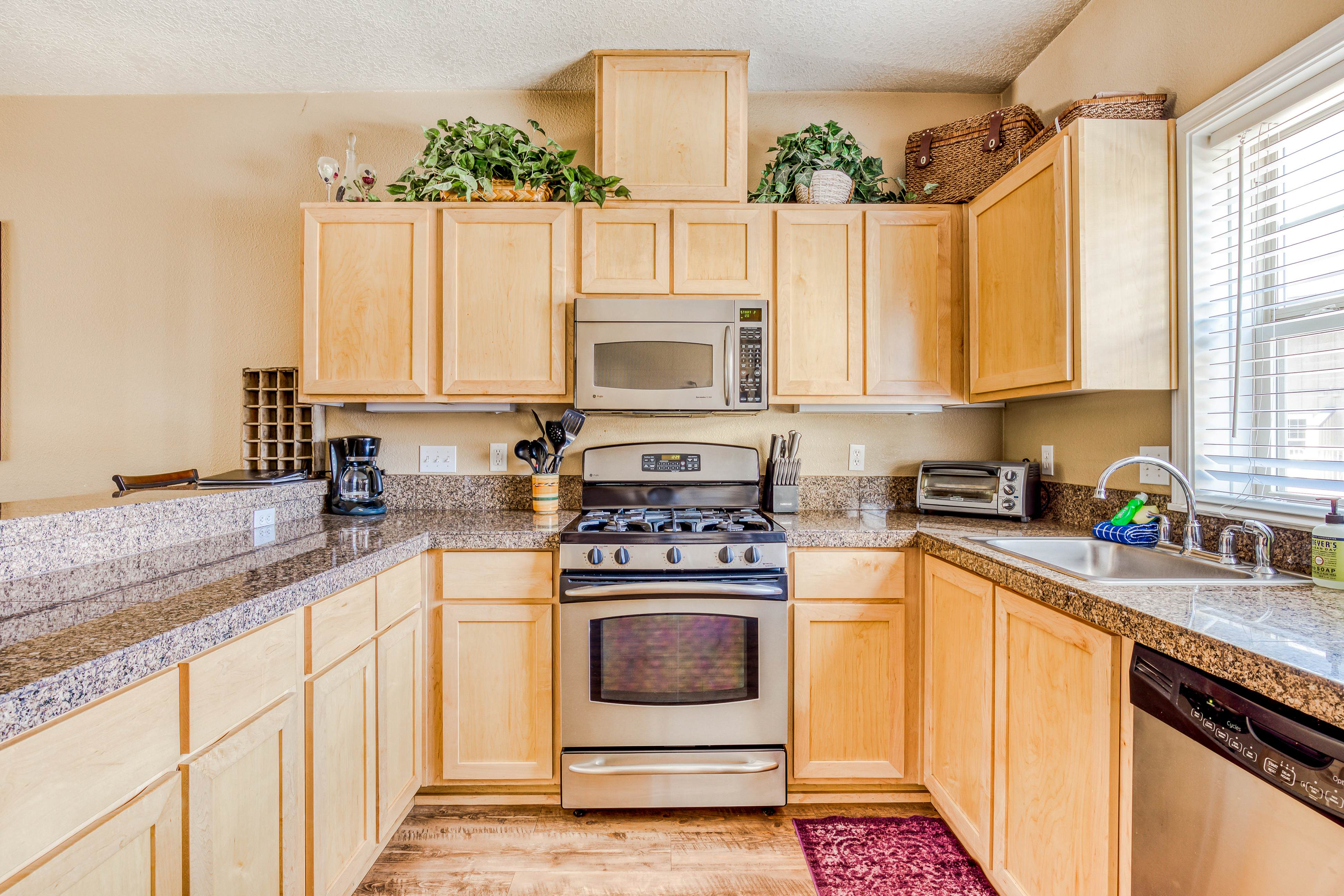 Collins Lake 146 2 BD Government Camp, OR Vacation Rental Vacasa