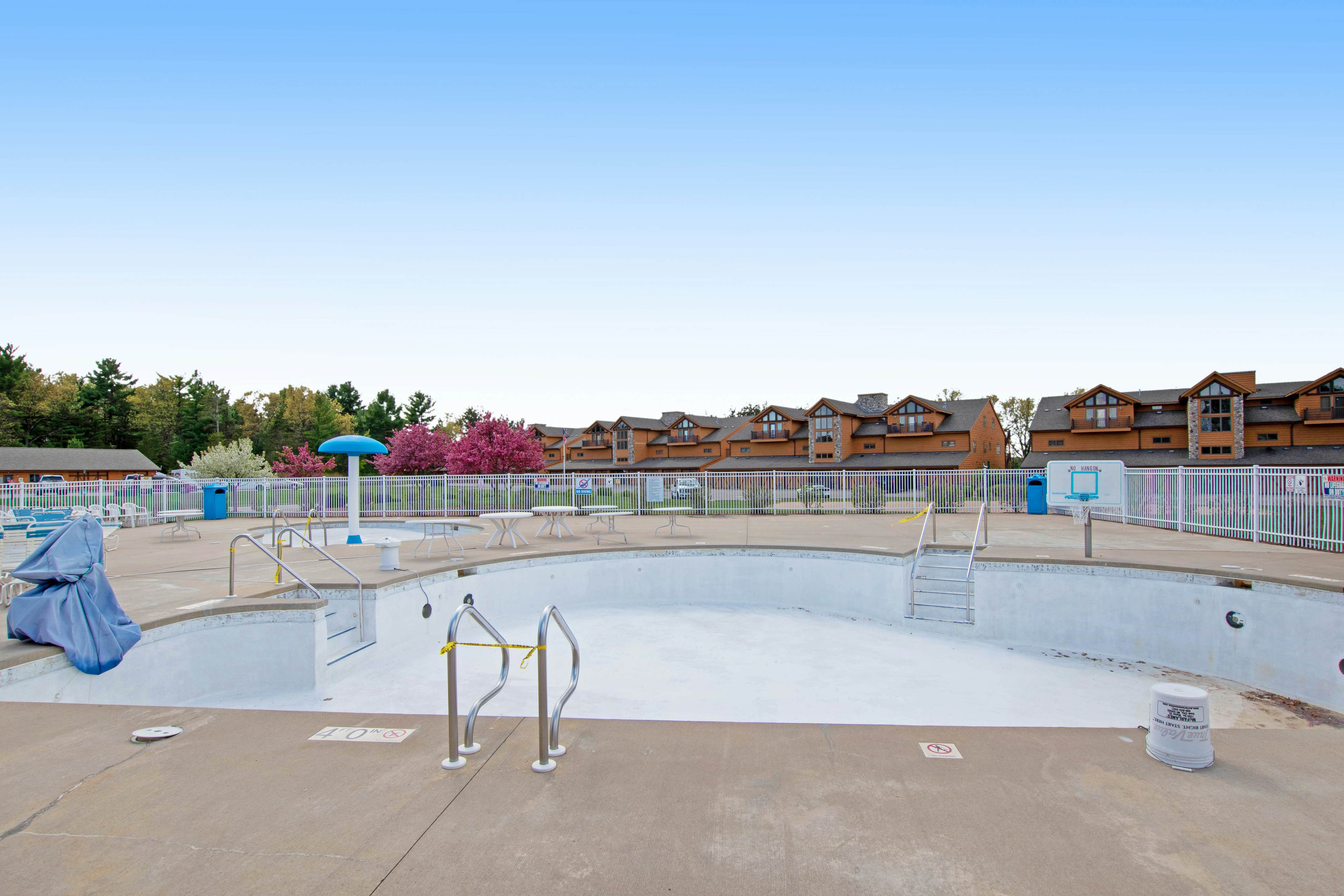 Sunset Condominiums - DNA House