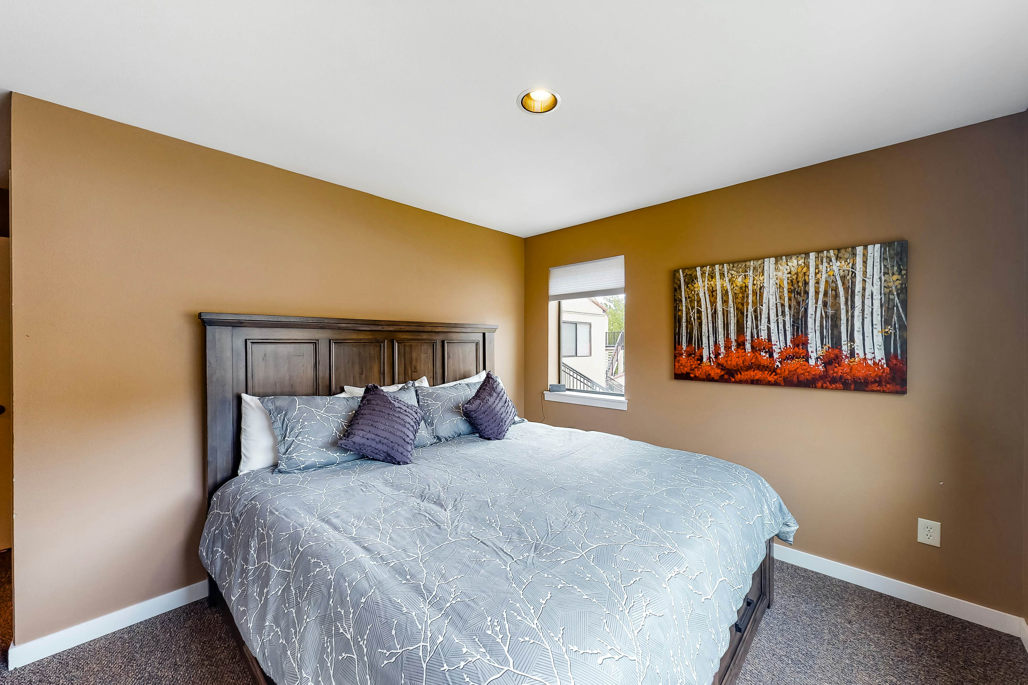 Lake Chelan Shores - A Lakeside Spectacular #17-10