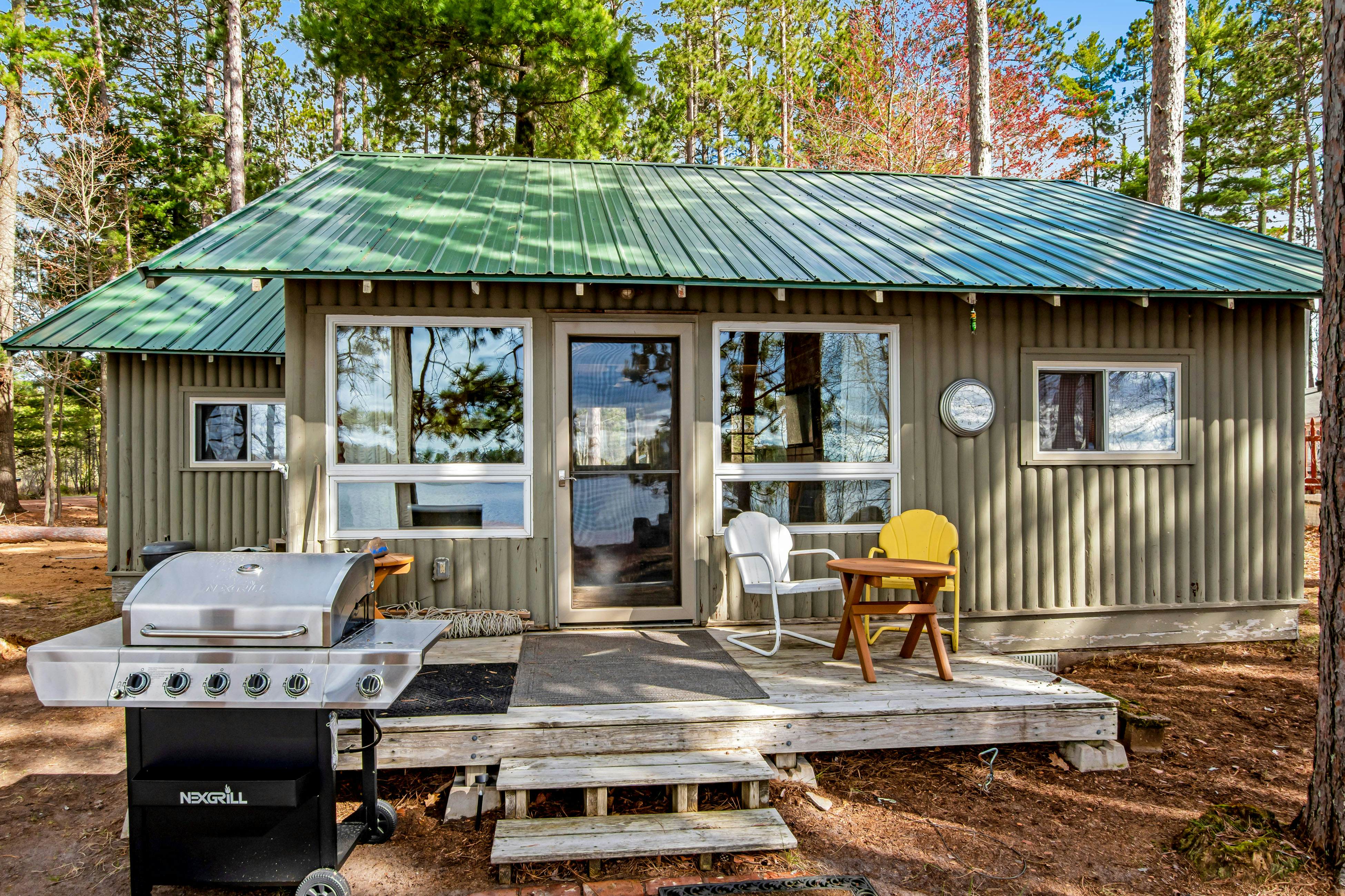 Bucky's PineIsle Retreat