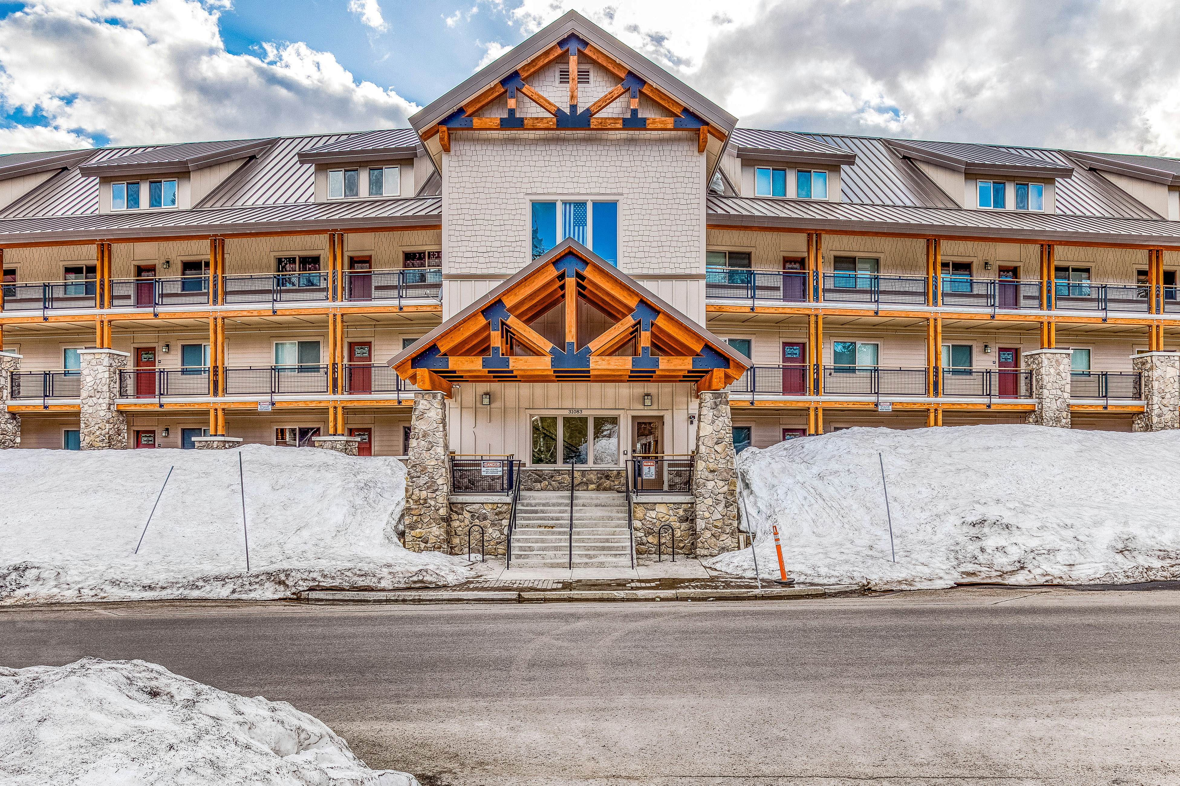 Golden Poles Chalet #110