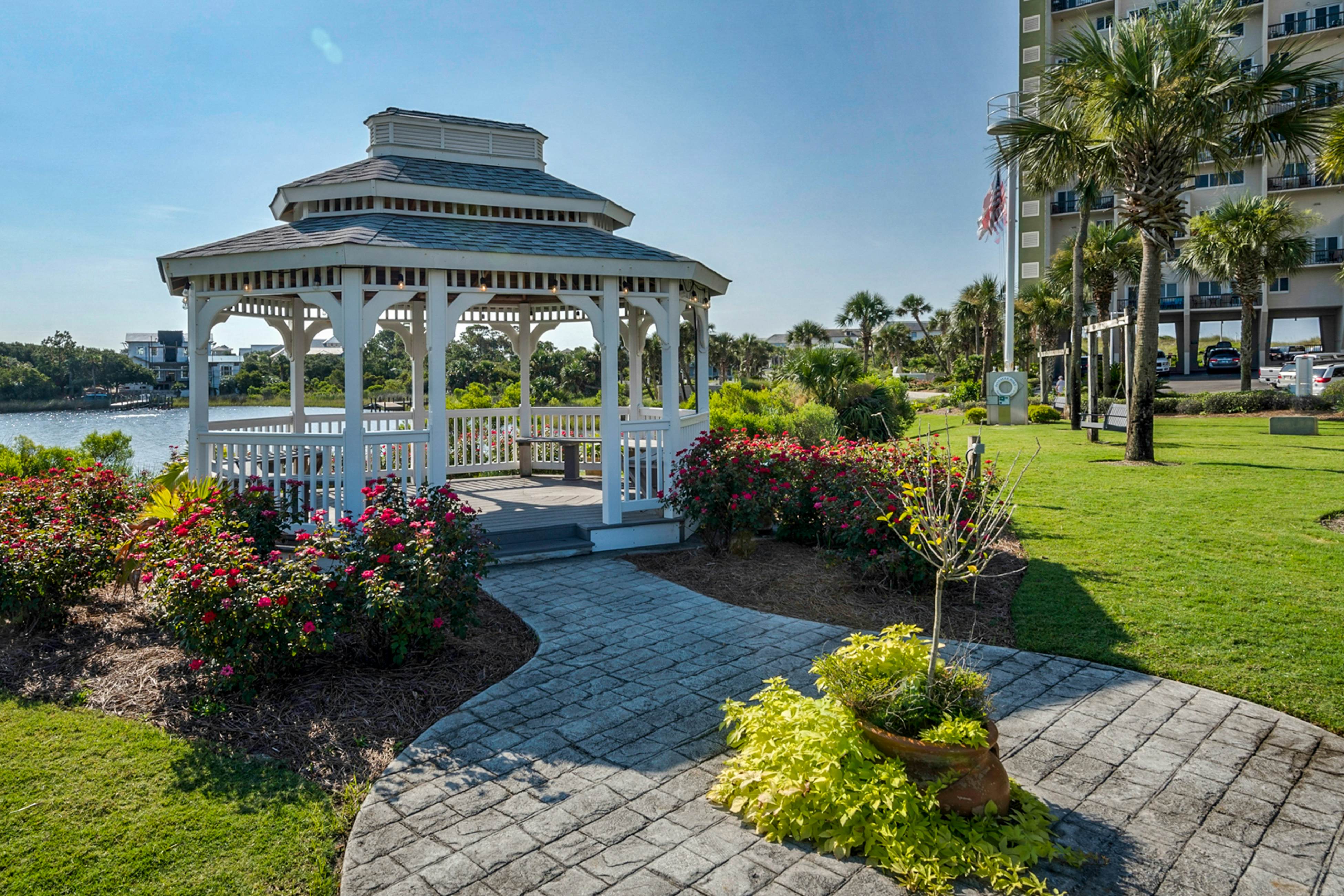 Pinnacle Port B3-506