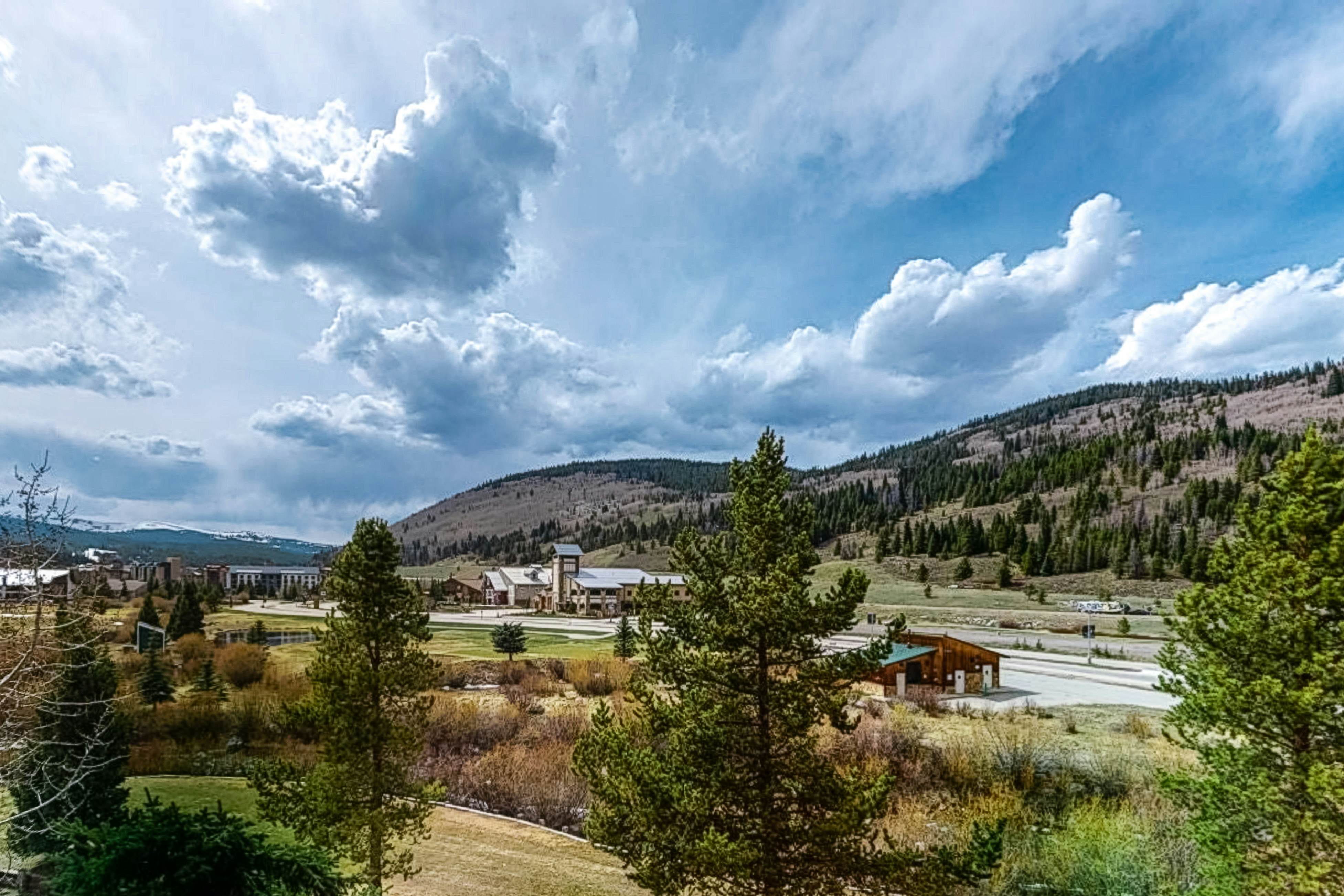 Summit House East 309