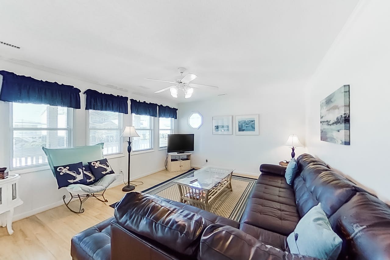 Captain's Landing 3 BD Holden Beach, NC Vacation Rental Vacasa