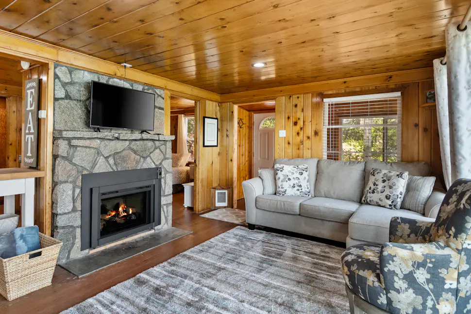 Lakeside Cabin 2 BD Hayden, ID Vacation Rental Vacasa