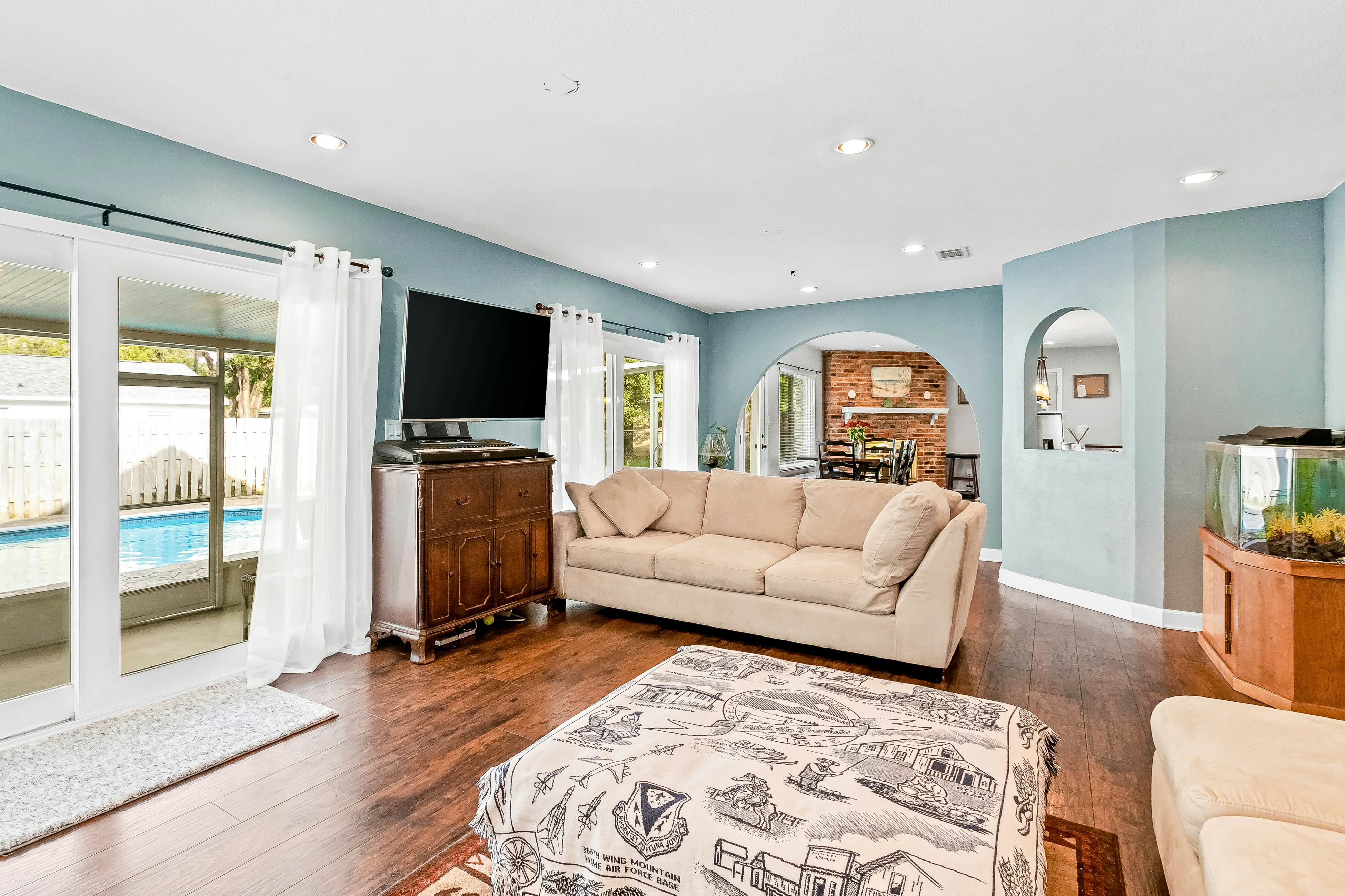 Gulf Breeze Proper 3 BD Gulf Breeze, FL Vacation Rental Vacasa