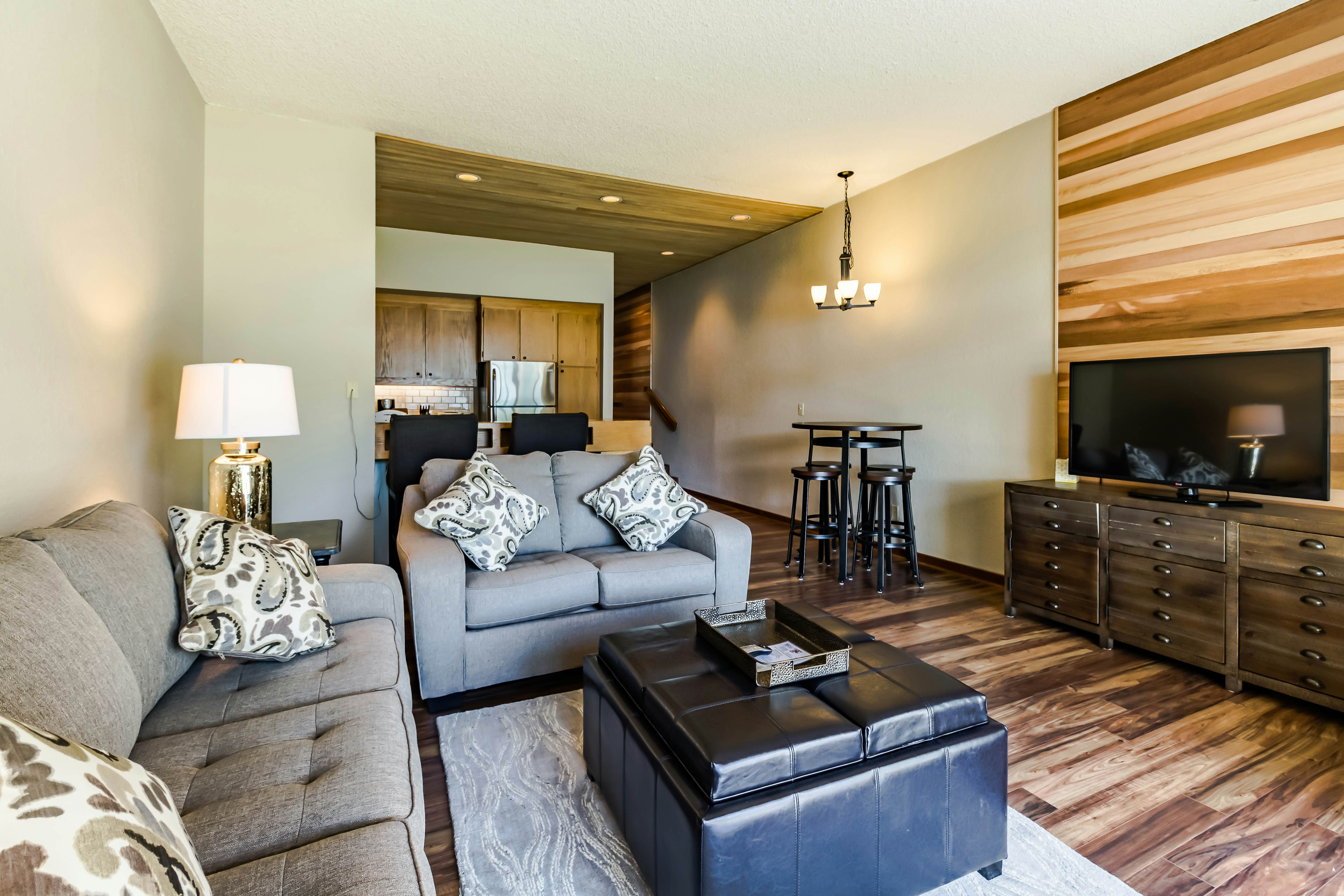 Lake Chelan Shores - Spirit of the Cascades #1-2