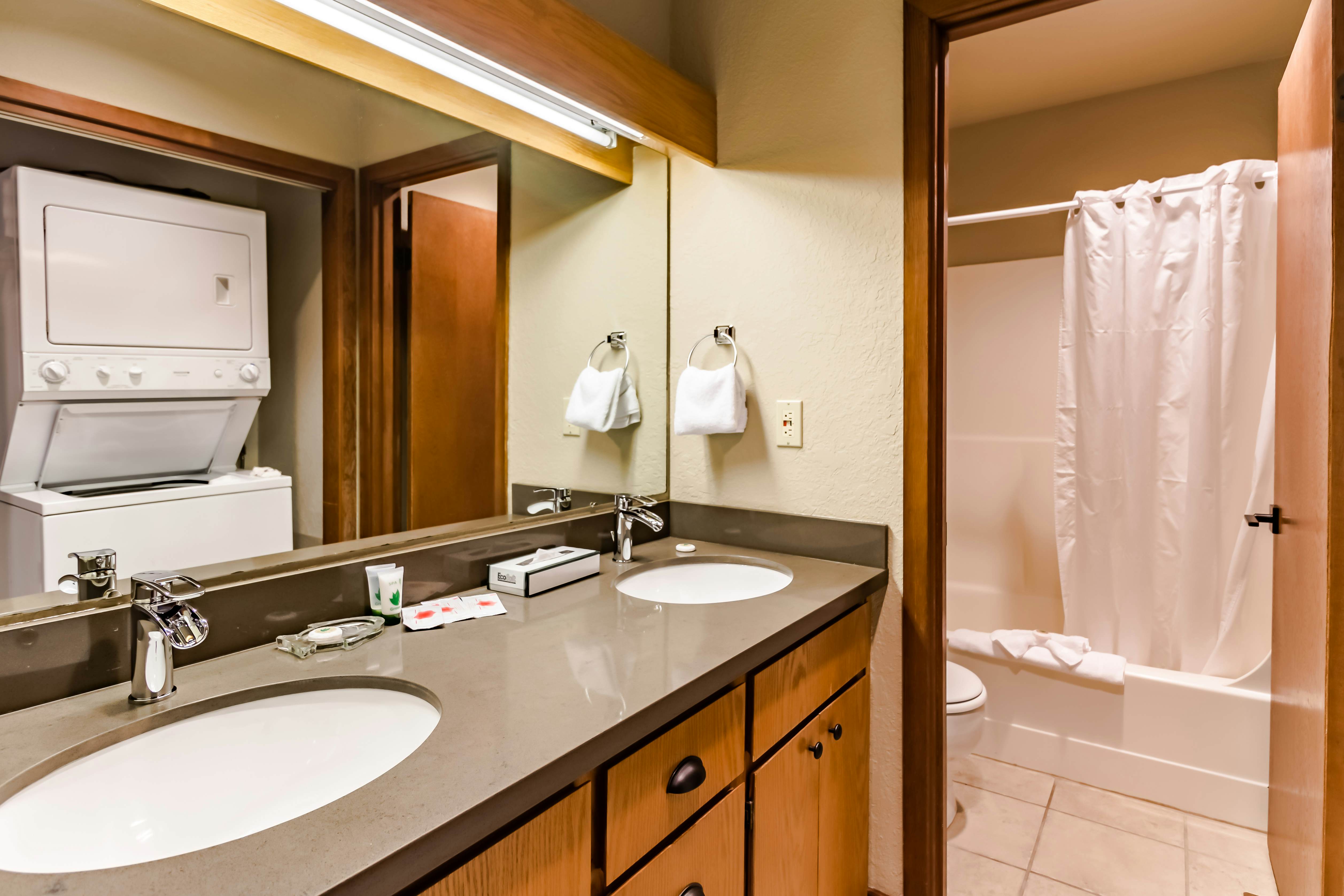 Lake Chelan Shores - Spirit of the Cascades #1-2