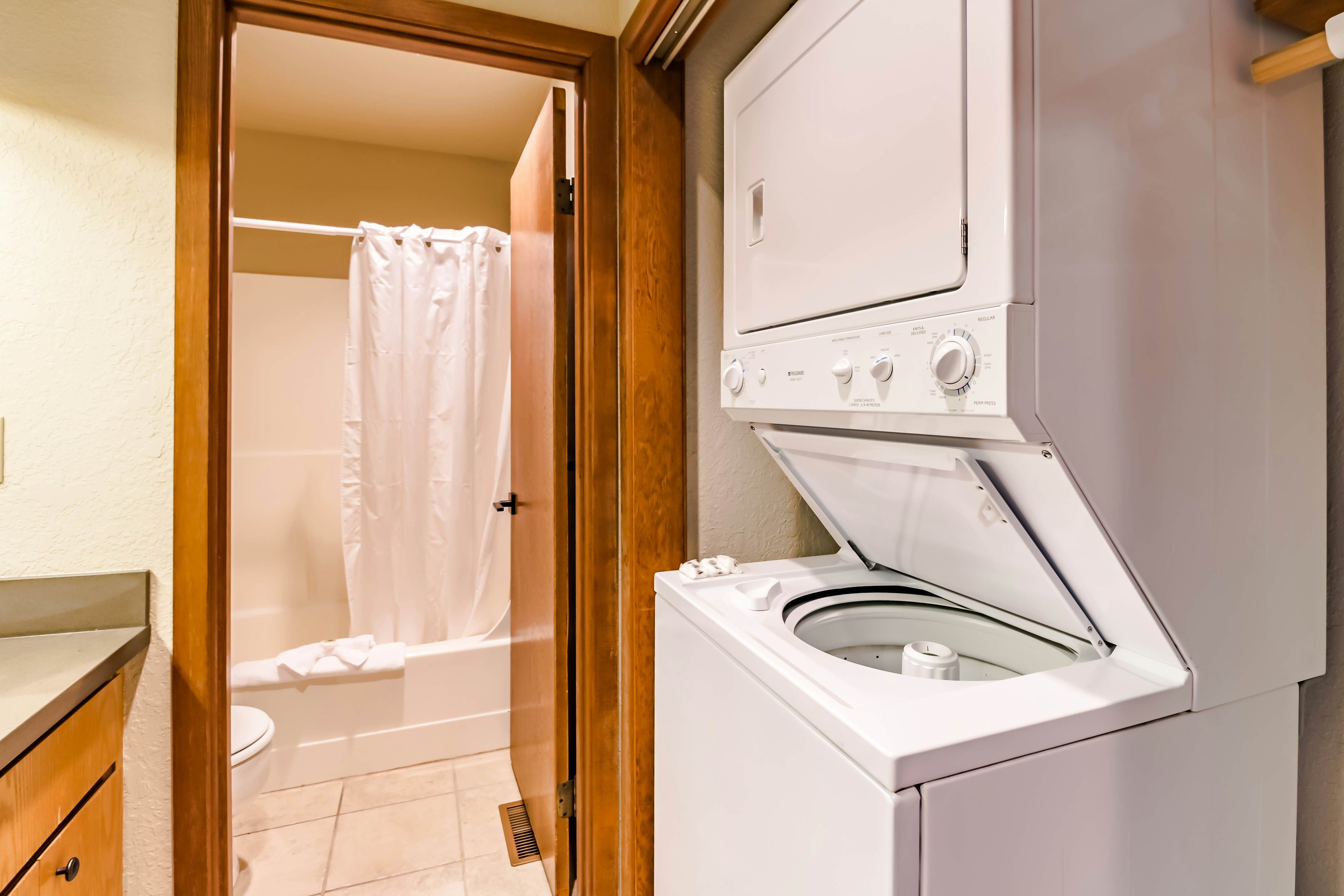 Lake Chelan Shores - Spirit of the Cascades #1-2