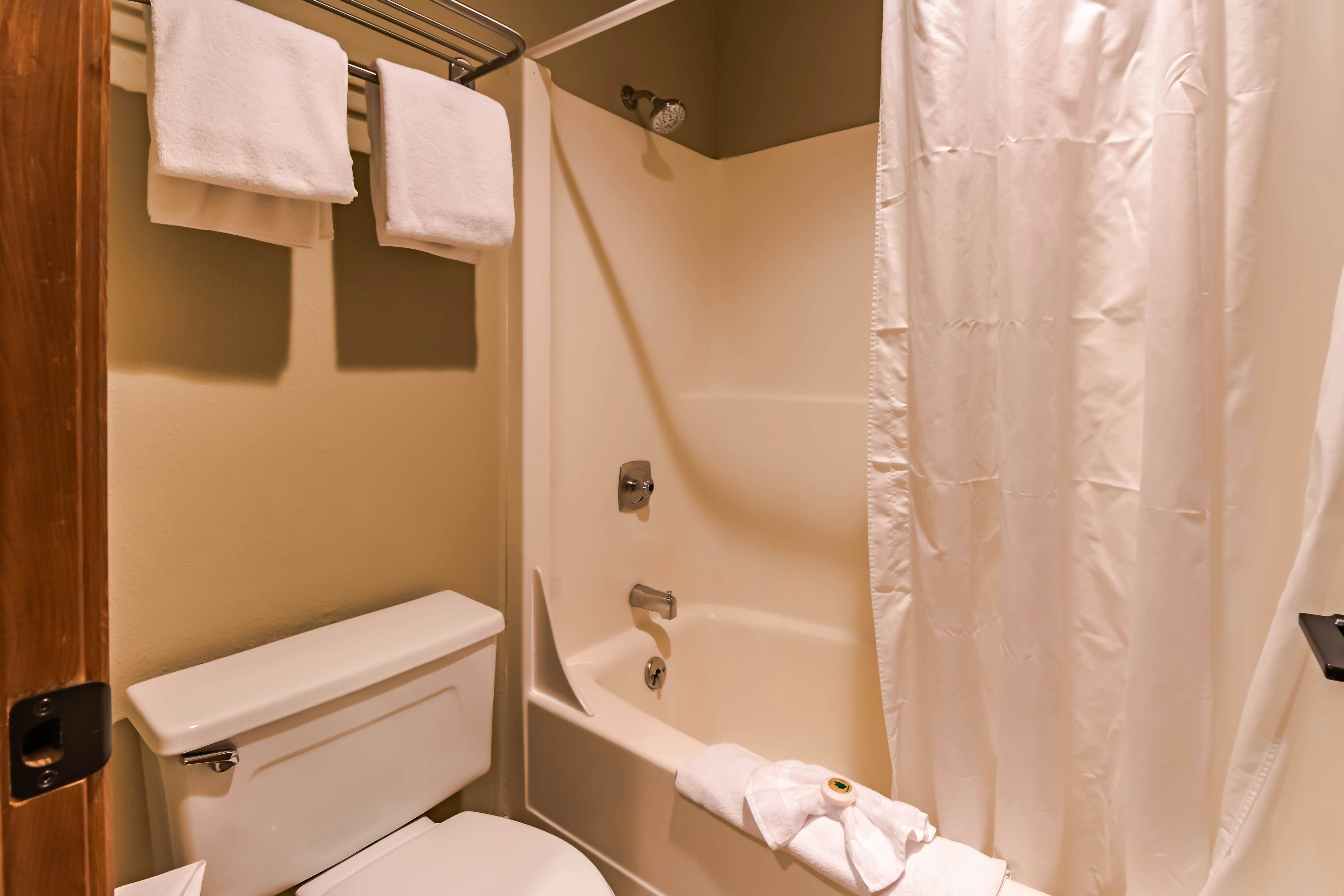 Lake Chelan Shores - Spirit of the Cascades #1-2