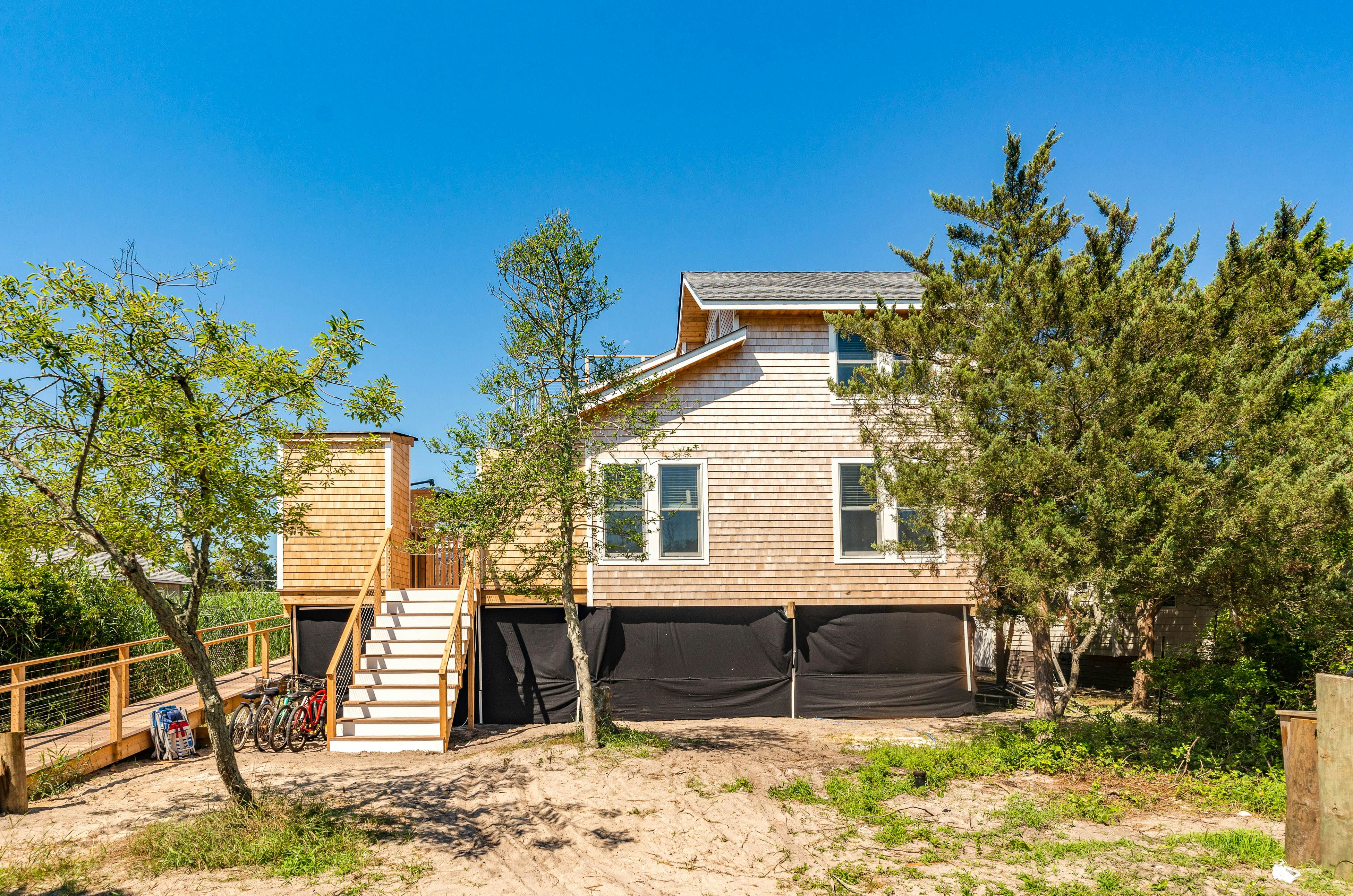 Poolside Chic by the Sea