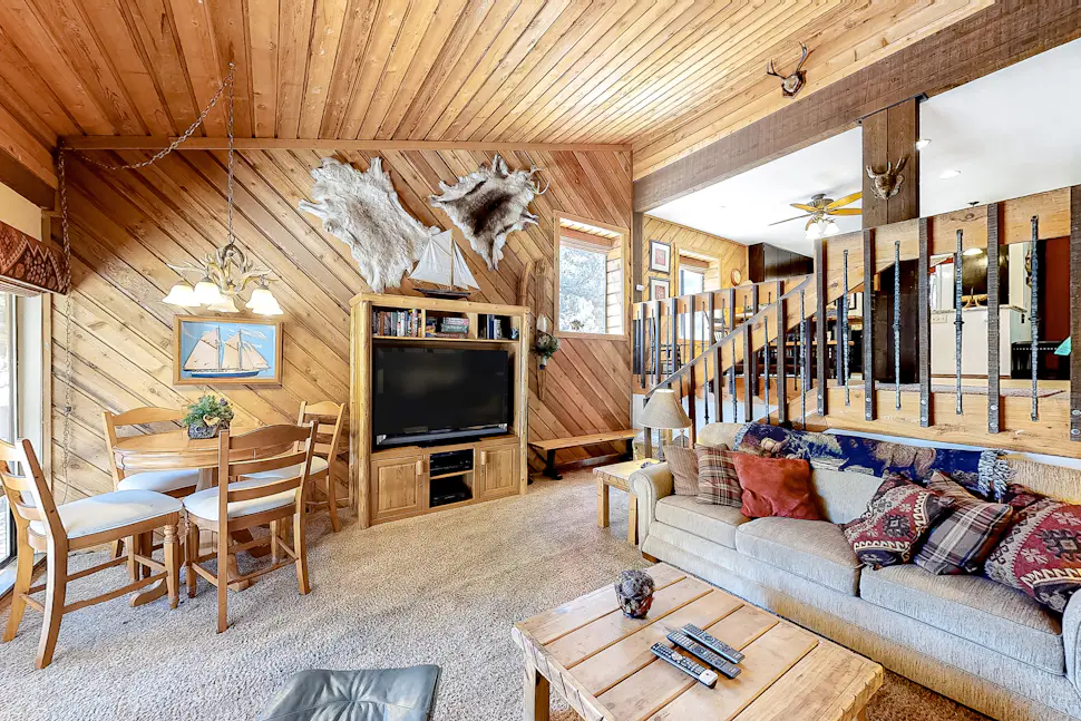 Huntington Lake Condo 17 3 BD Lakeshore, CA Vacation Rental Vacasa