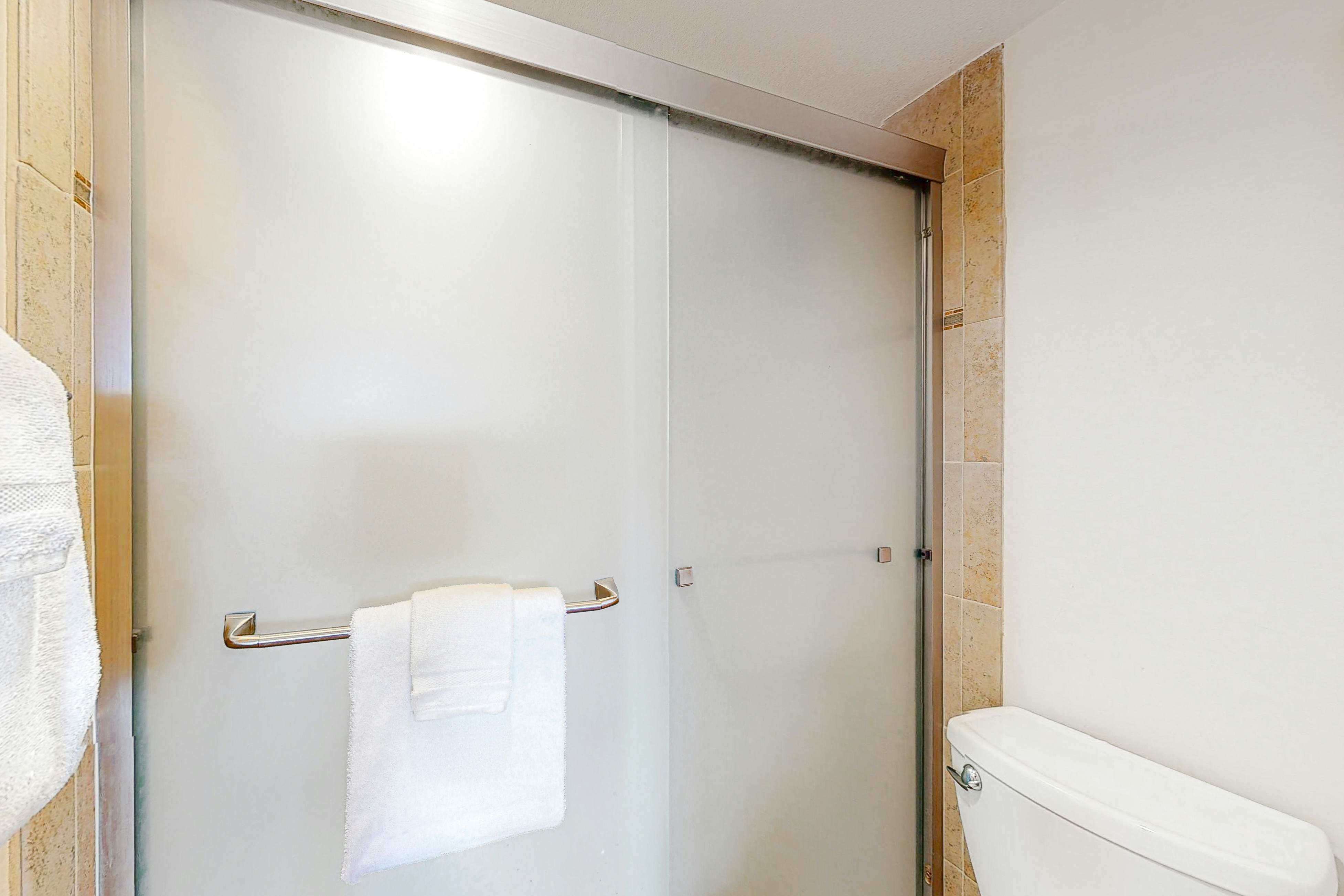 Maui Banyan Q408A & Q408