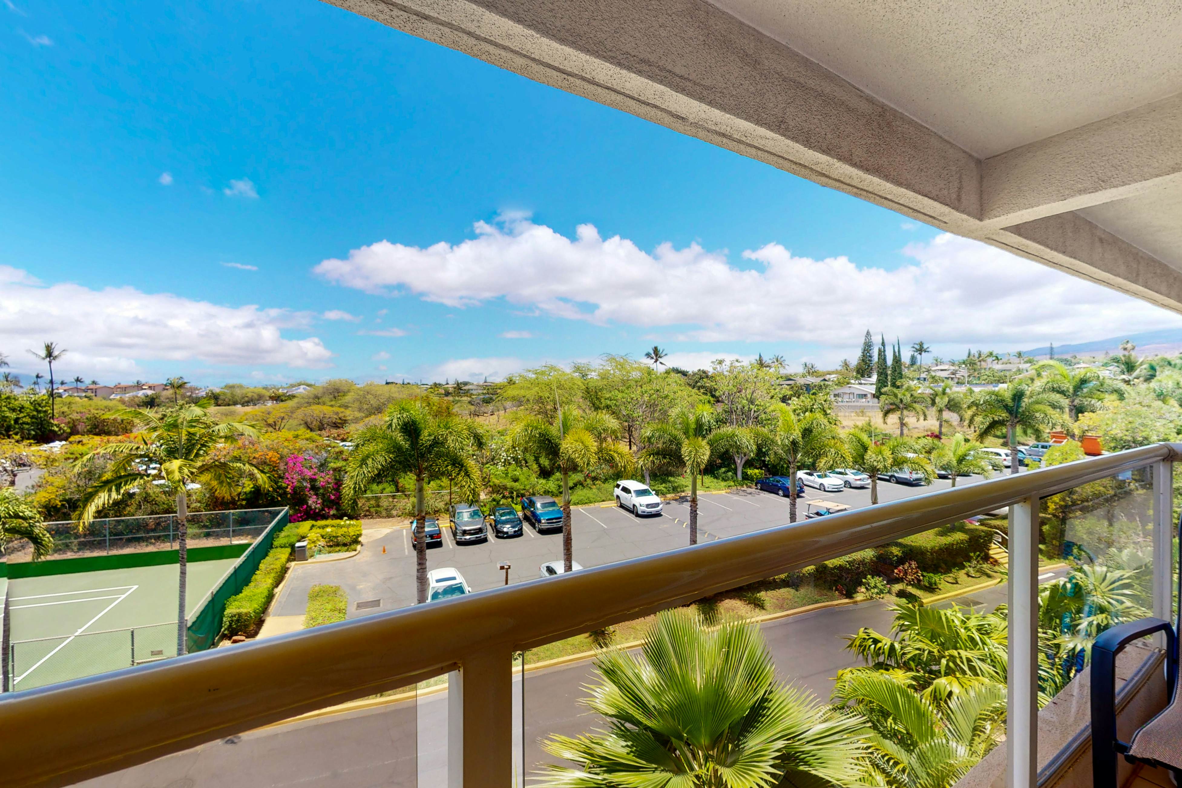 Maui Banyan Q408A & Q408