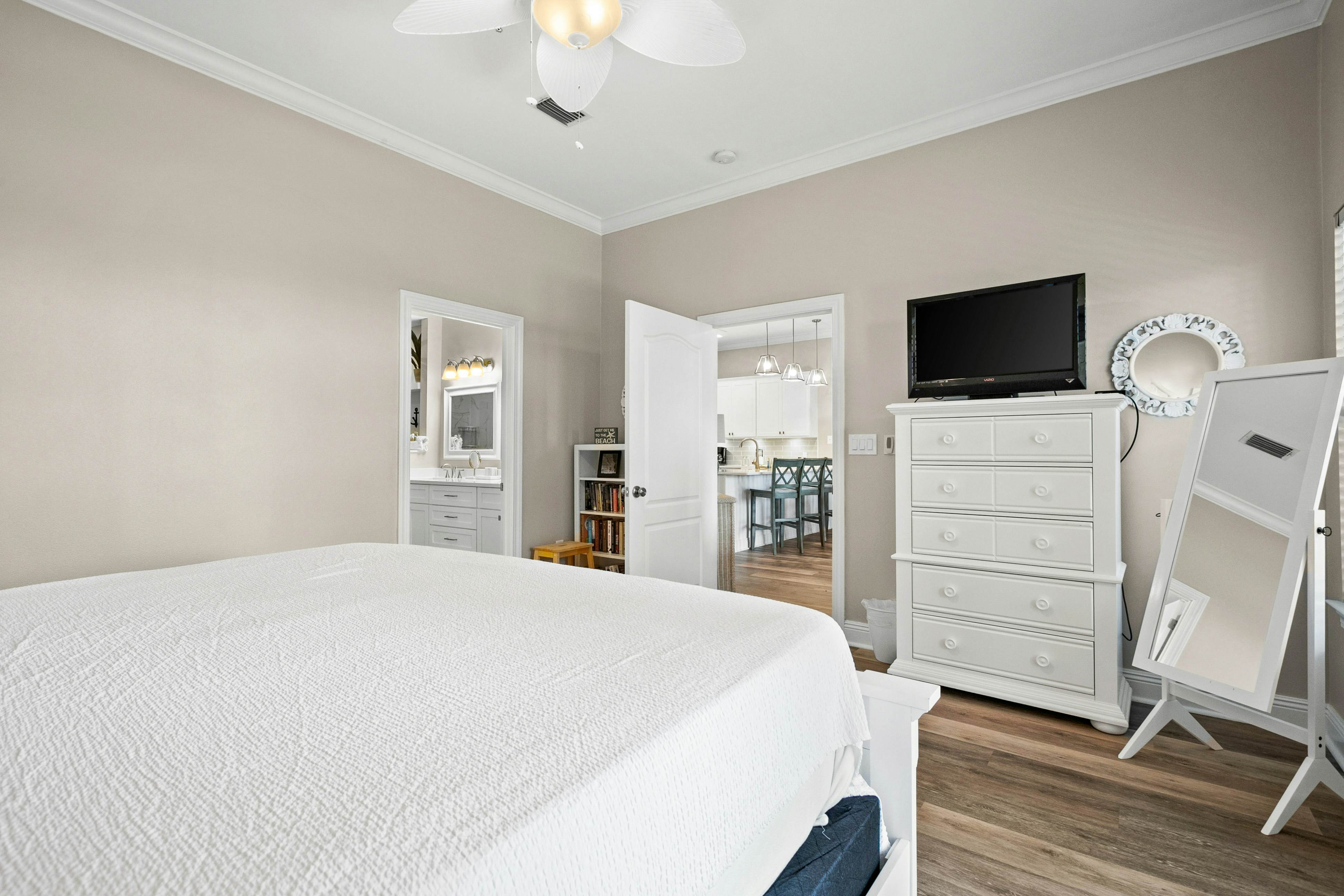 Seascape Lakefront Villas 405