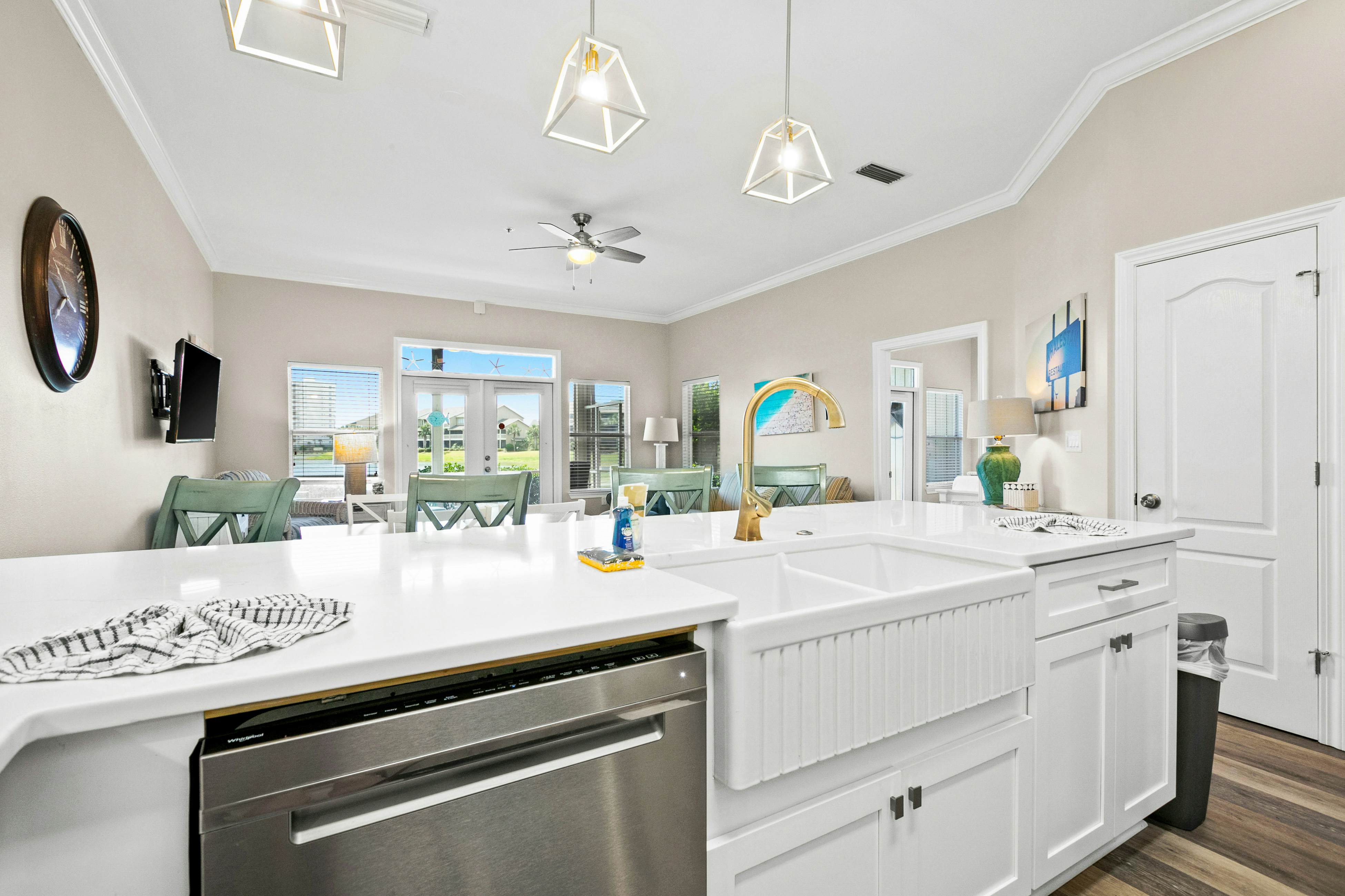 Seascape Lakefront Villas 405