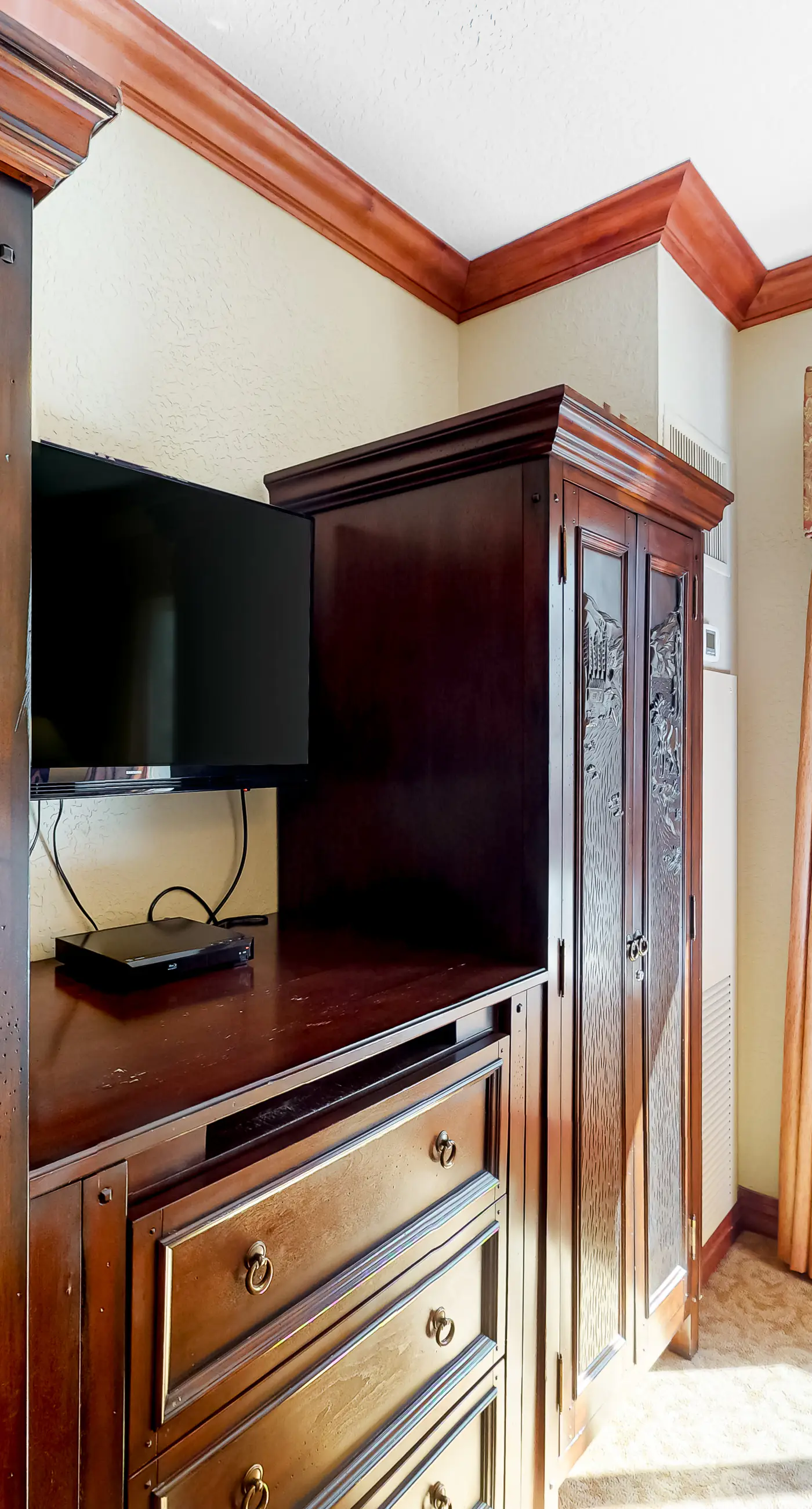 Westgate Charm #4814B