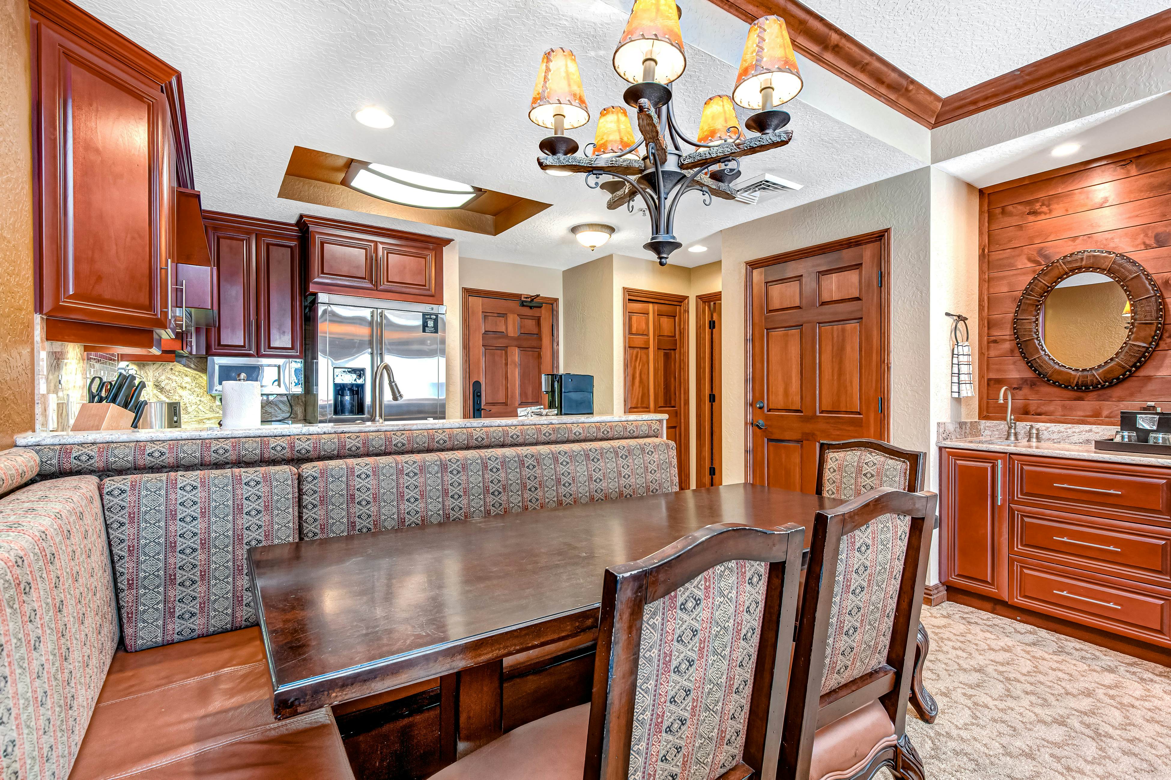 Westgate Luxury Condo 4814, A Side